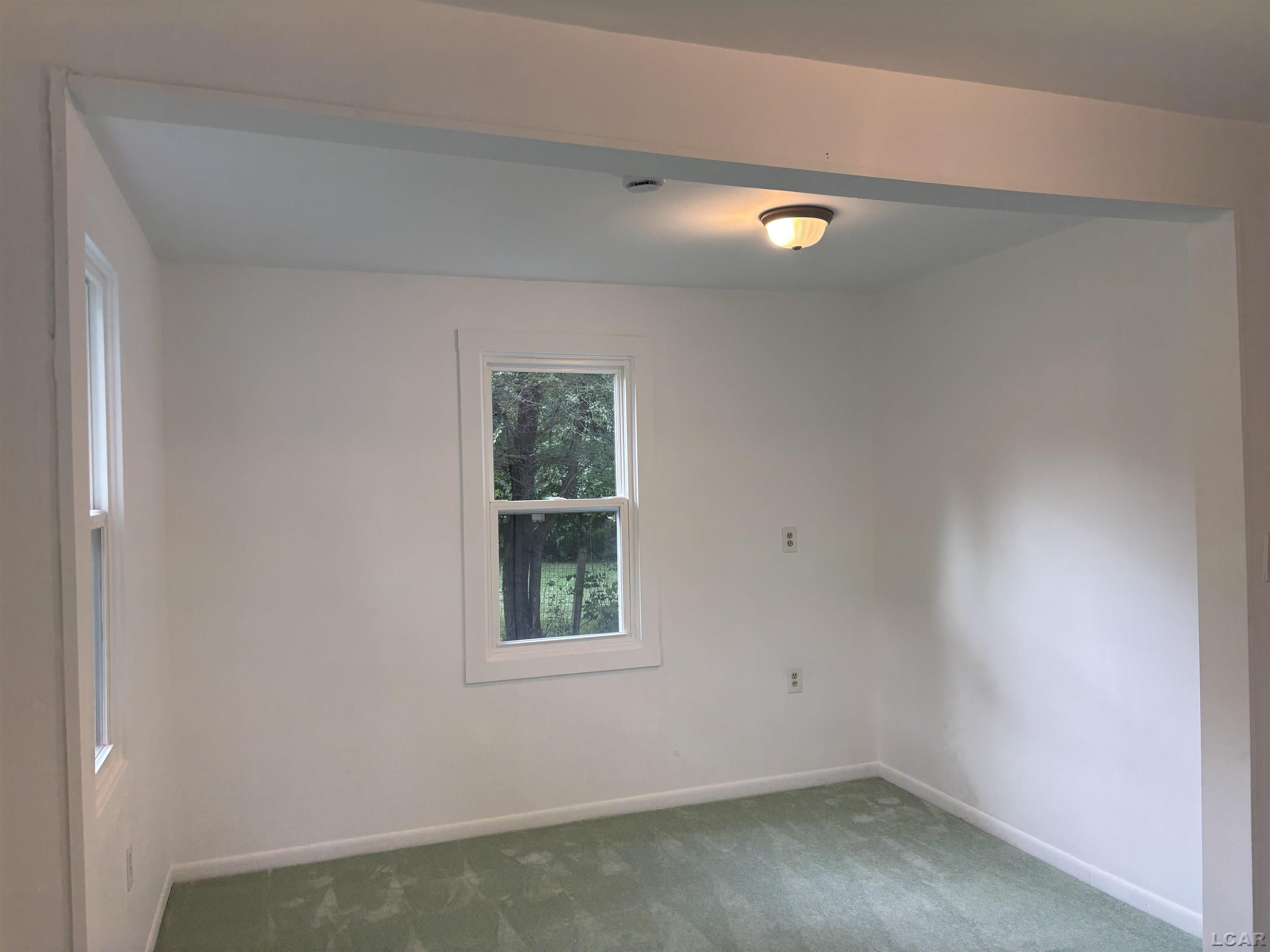 Photo 4 of Single family home for sale at 328 Bristol St, Adrian, MI 49221 | MLS# 56050222895 | Listing updated on 2026-09-28