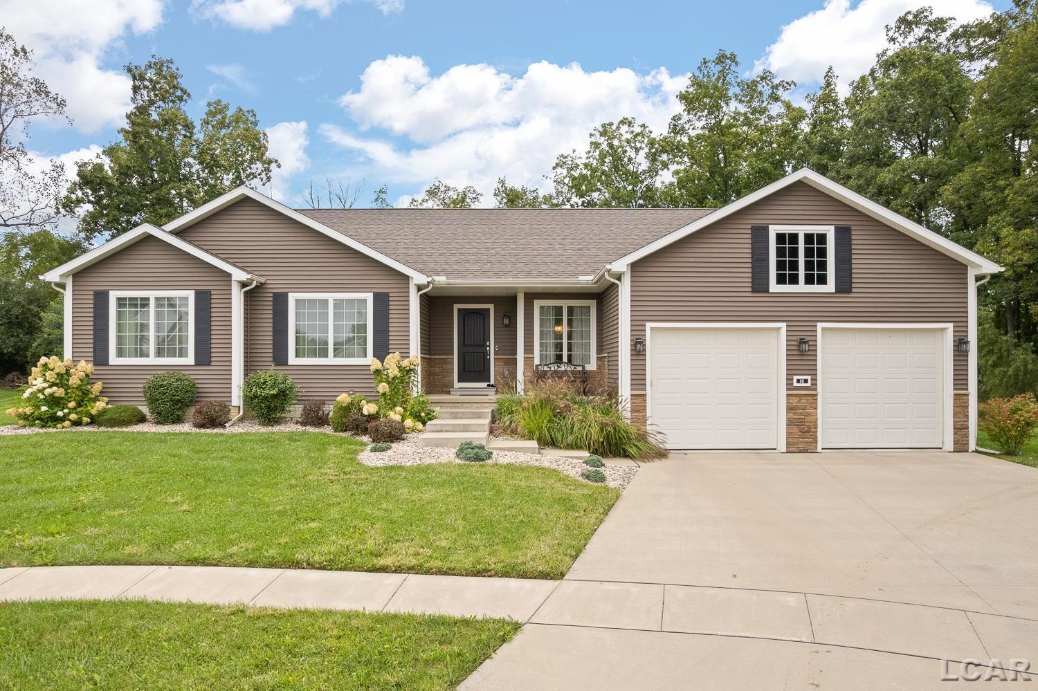 Photo 1 of Single family home for sale at 611 Red Maple Dr, Tecumseh, MI 49286 | MLS# 56050222907 | Listing updated on 2026-09-24
