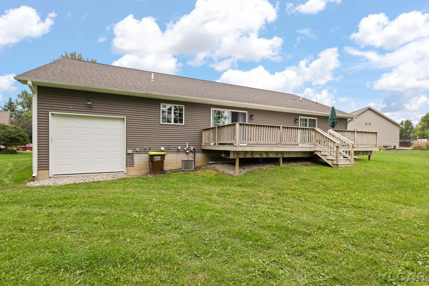 Photo 4 of Single family home for sale at 611 Red Maple Dr, Tecumseh, MI 49286 | MLS# 56050222907 | Listing updated on 2026-09-24
