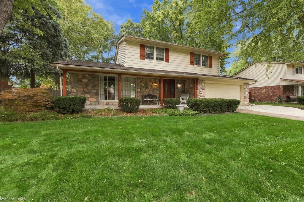 Photo 3 of Single family home for sale at 39948 Twenlow Dr, Clinton Township, MI 48038 | MLS# 58050222910 | Listing updated on 2026-09-26
