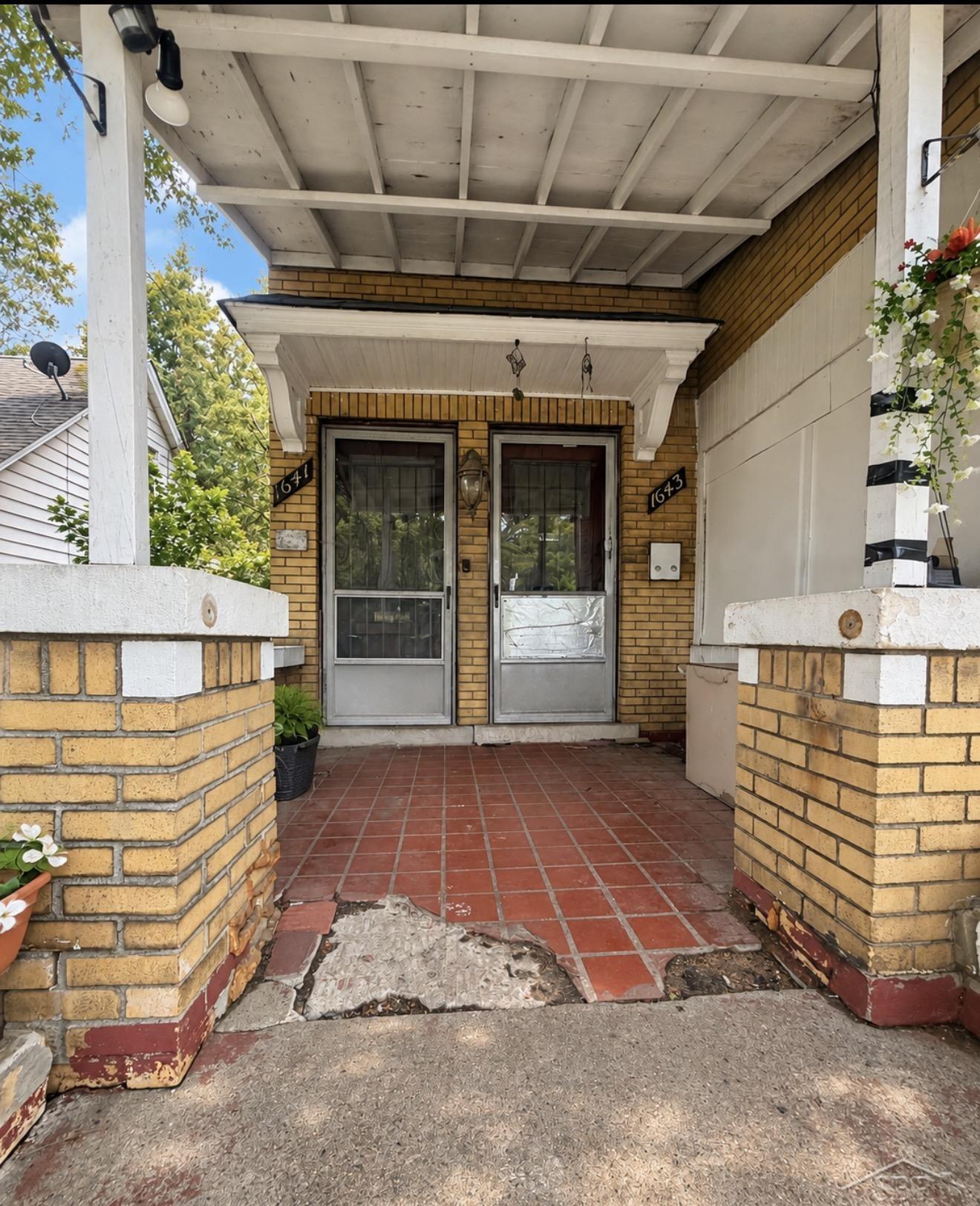 Listing Photo 3 - Condo for sale in building located at 1641 Clark St, Detroit, MI 48209