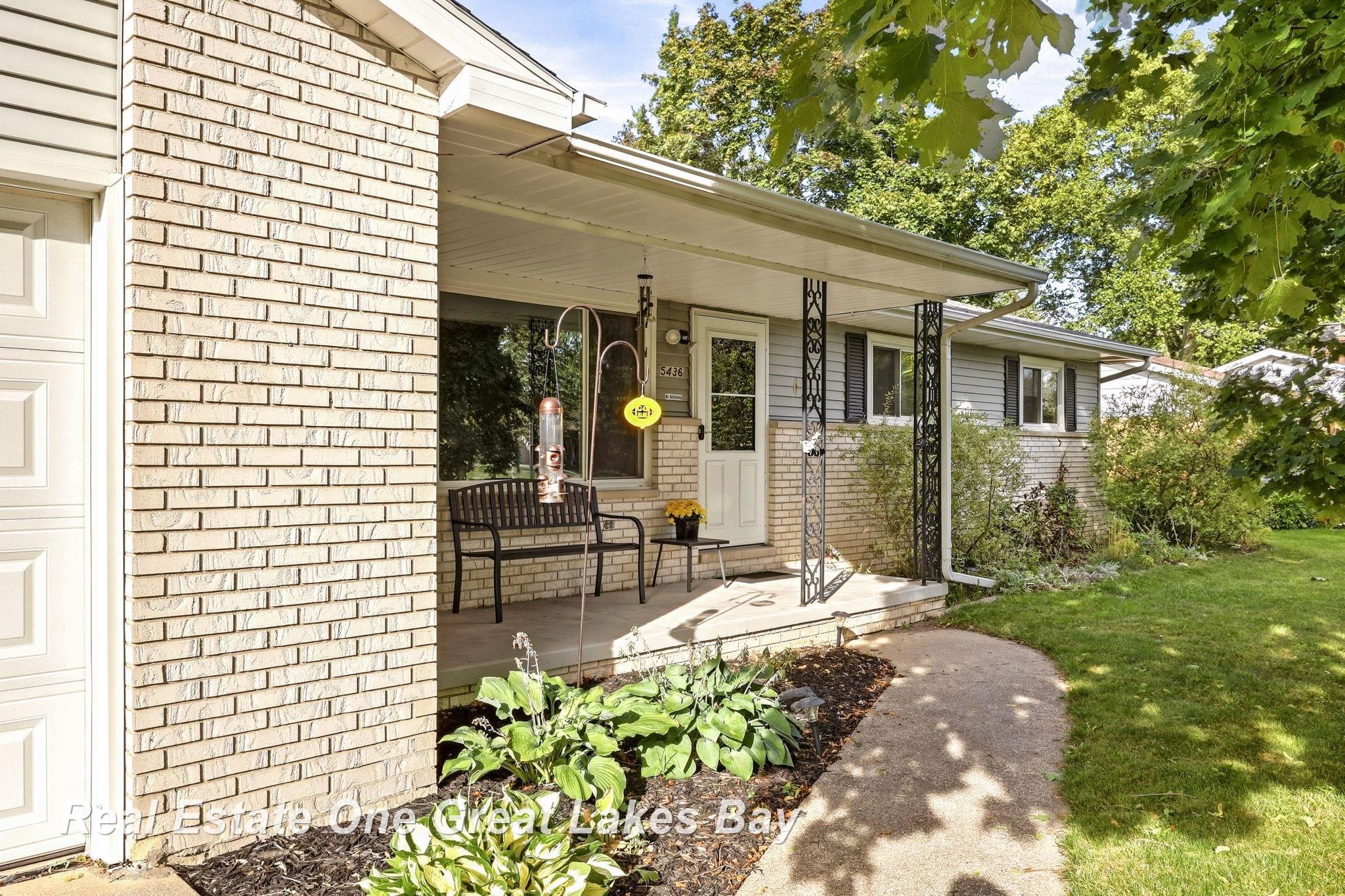 Photo 3 of Single family home for sale at 5436 George St, Saginaw, MI 48603 | MLS# 61050222925 | Listing updated on 2026-10-02