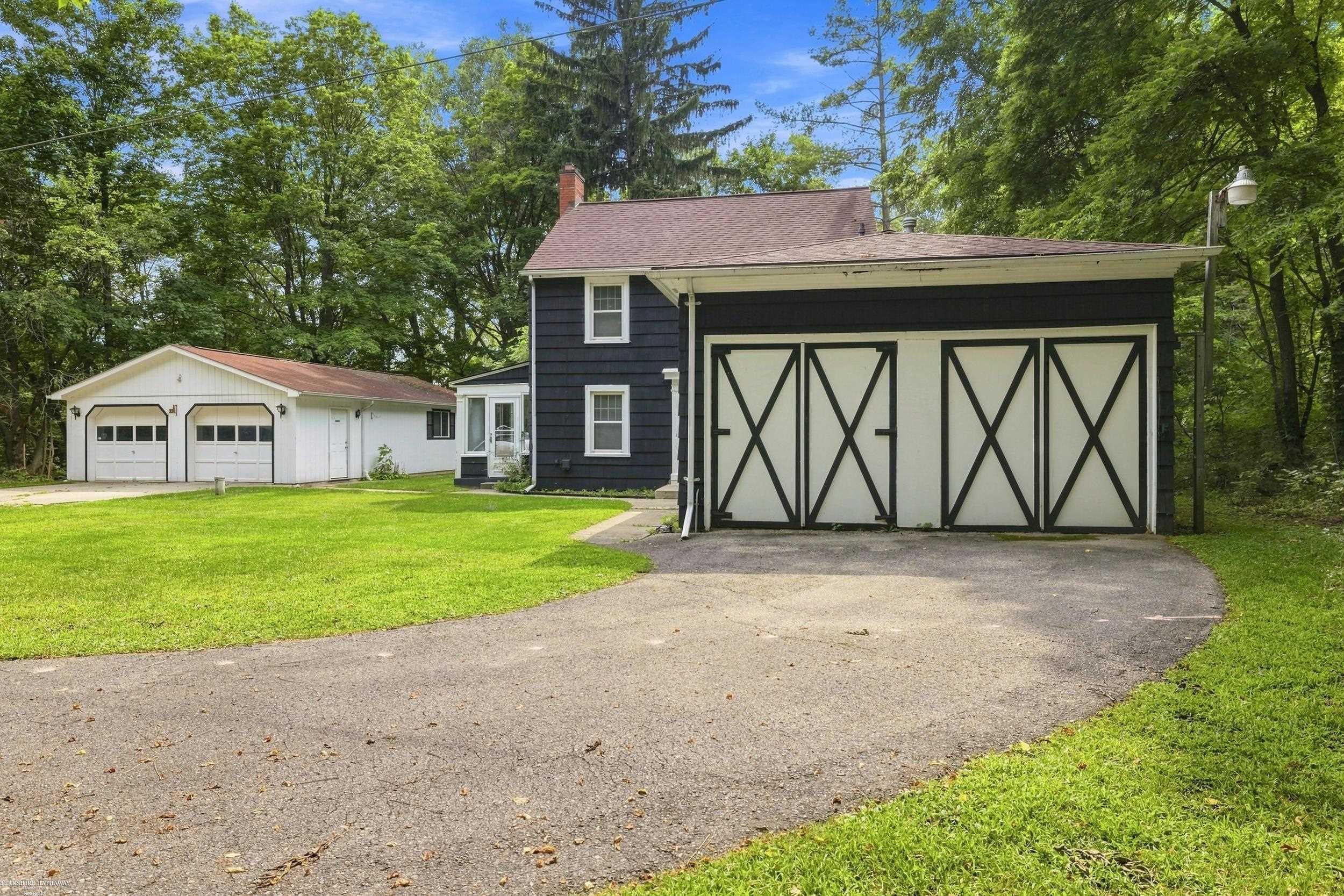 Photo 3 of Single family home for sale at 67909 Romeo Plank Rd, Ray, MI 48096 | MLS# 58050222929 | Listing updated on 2026-10-06