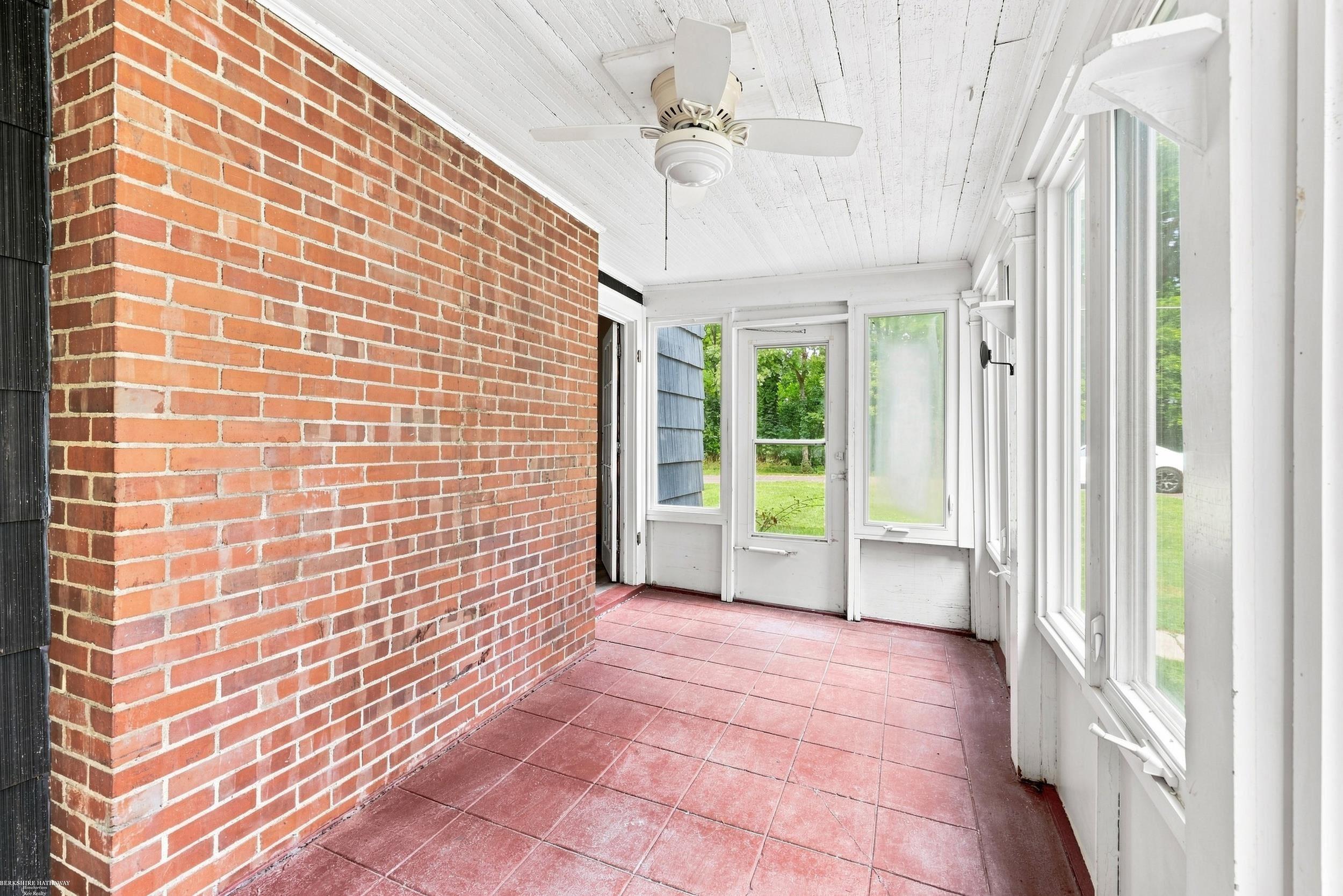 Photo 4 of Single family home for sale at 67909 Romeo Plank Rd, Ray, MI 48096 | MLS# 58050222929 | Listing updated on 2026-10-06