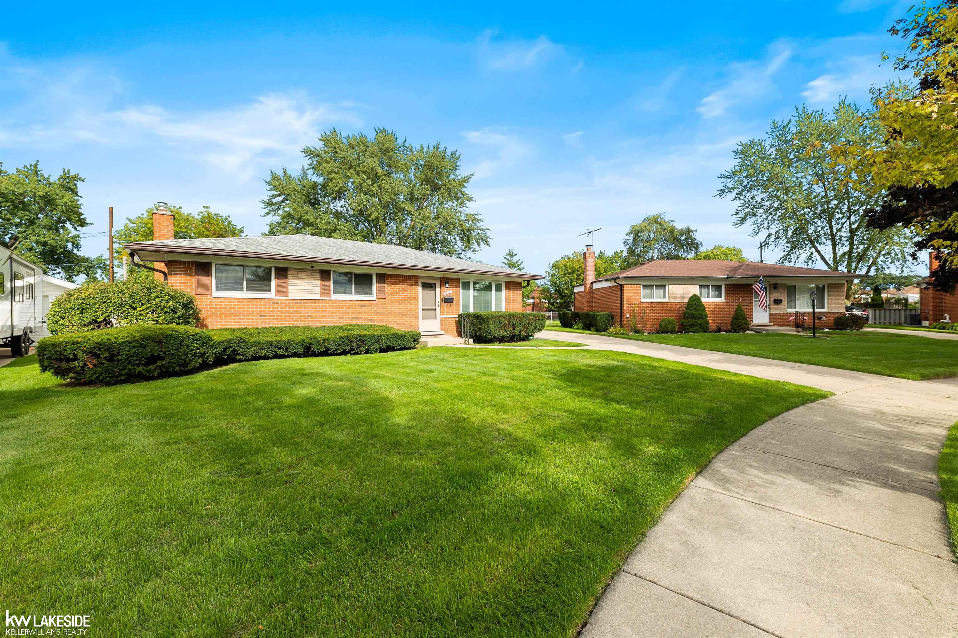 Photo 3 of Single family home for sale at 33214 Priehs Ct, Sterling Heights, MI 48312 | MLS# 58050222932 | Listing updated on 2026-10-06