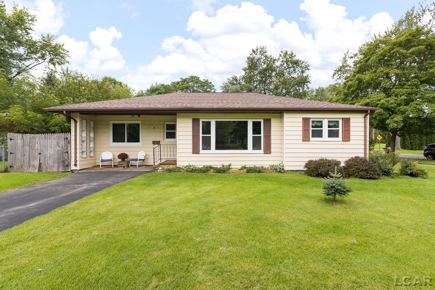 Photo 2 of Single family home for sale at 416 S Scott St, Adrian, MI 49221 | MLS# 56050222938 | Listing updated on 2026-10-06
