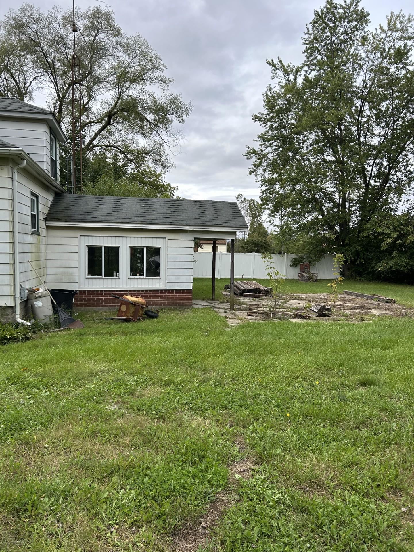 Photo 3 of Single family home for sale at 6302 Corunna Rd, Flint, MI 48532 | MLS# 5050222942 | Listing updated on 2026-09-25