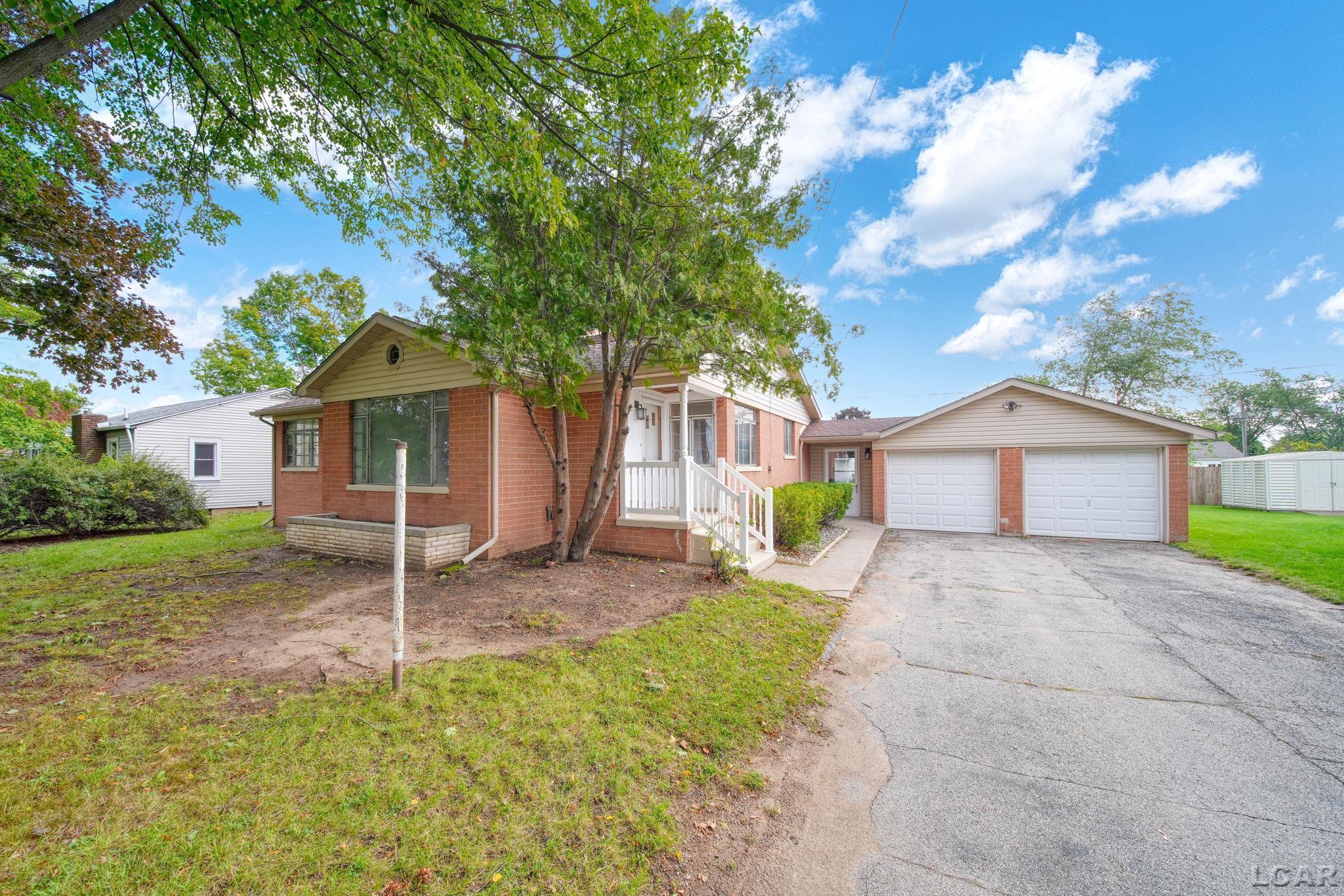 Photo 2 of Single family home for sale at 2937 Airport Rd, Adrian, MI 49221 | MLS# 56050222957 | Listing updated on 2026-10-06