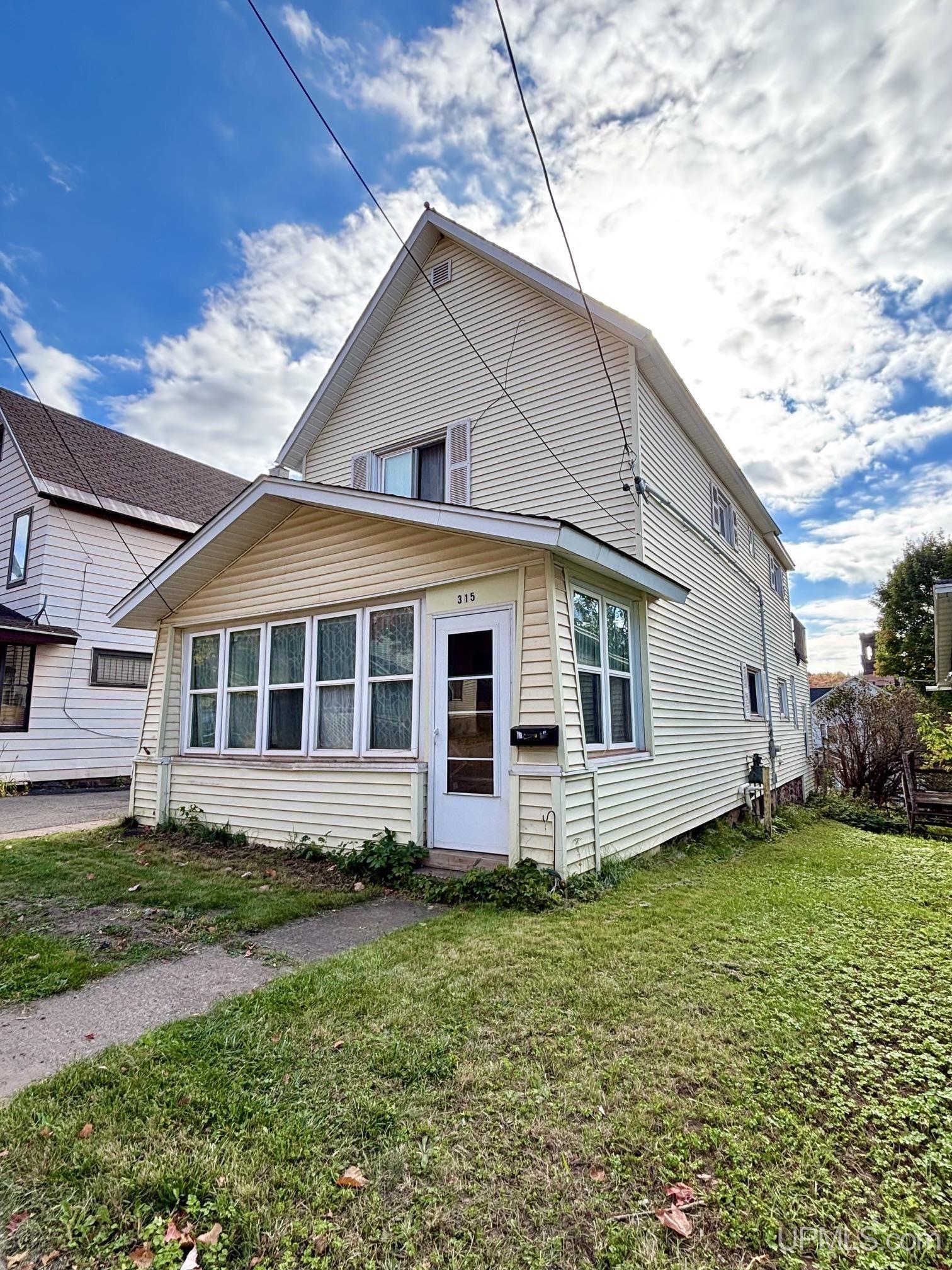 Photo 2 of Single family home for sale at 315 W Barnum St, Ishpeming, MI 49849 | MLS# 50222989 | Listing updated on 2026-09-25