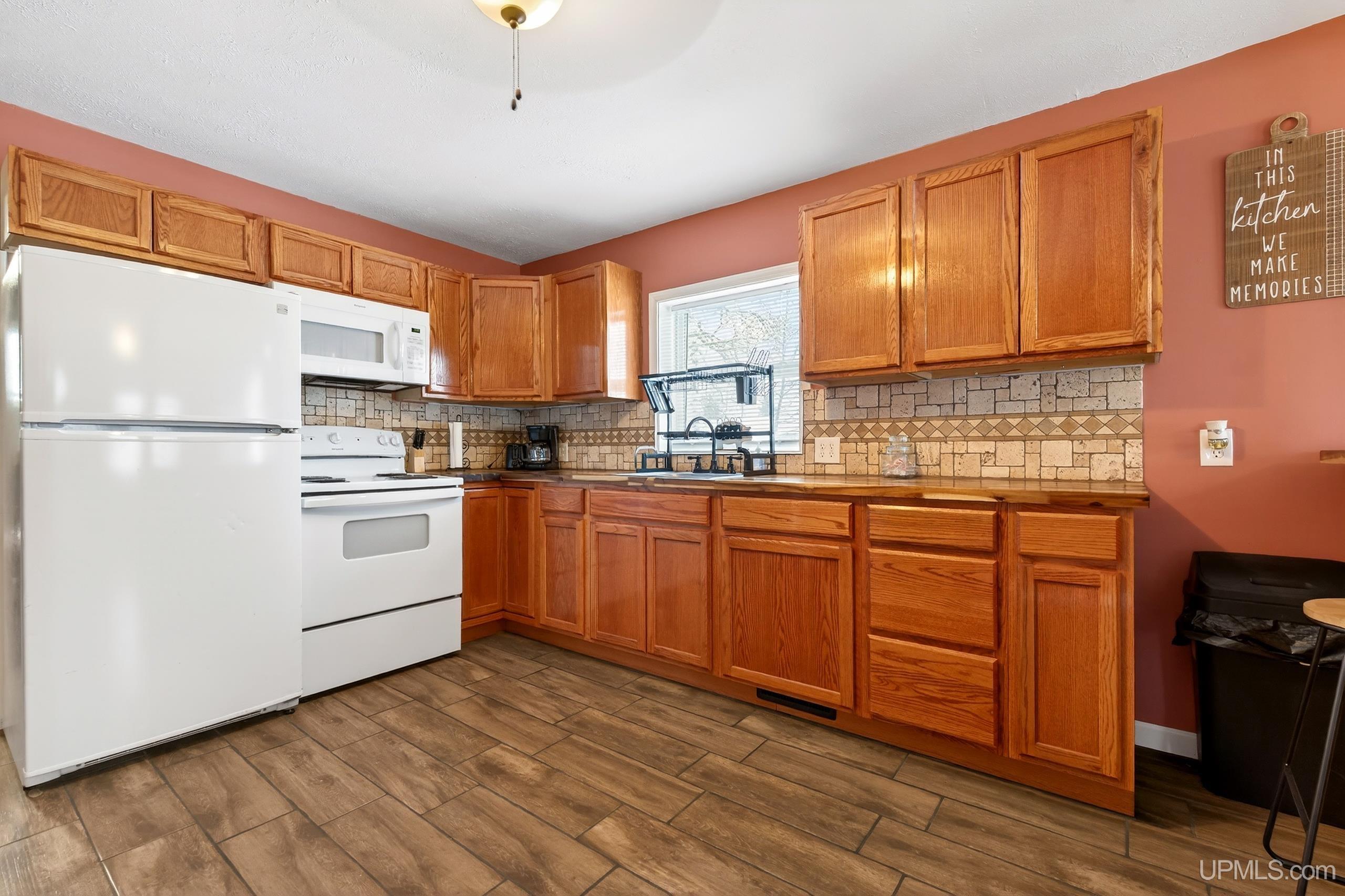 Photo 3 of Single family home for sale at 208 W Victory Way, Newberry, MI 49868 | MLS# 50222992 | Listing updated on 2026-09-27