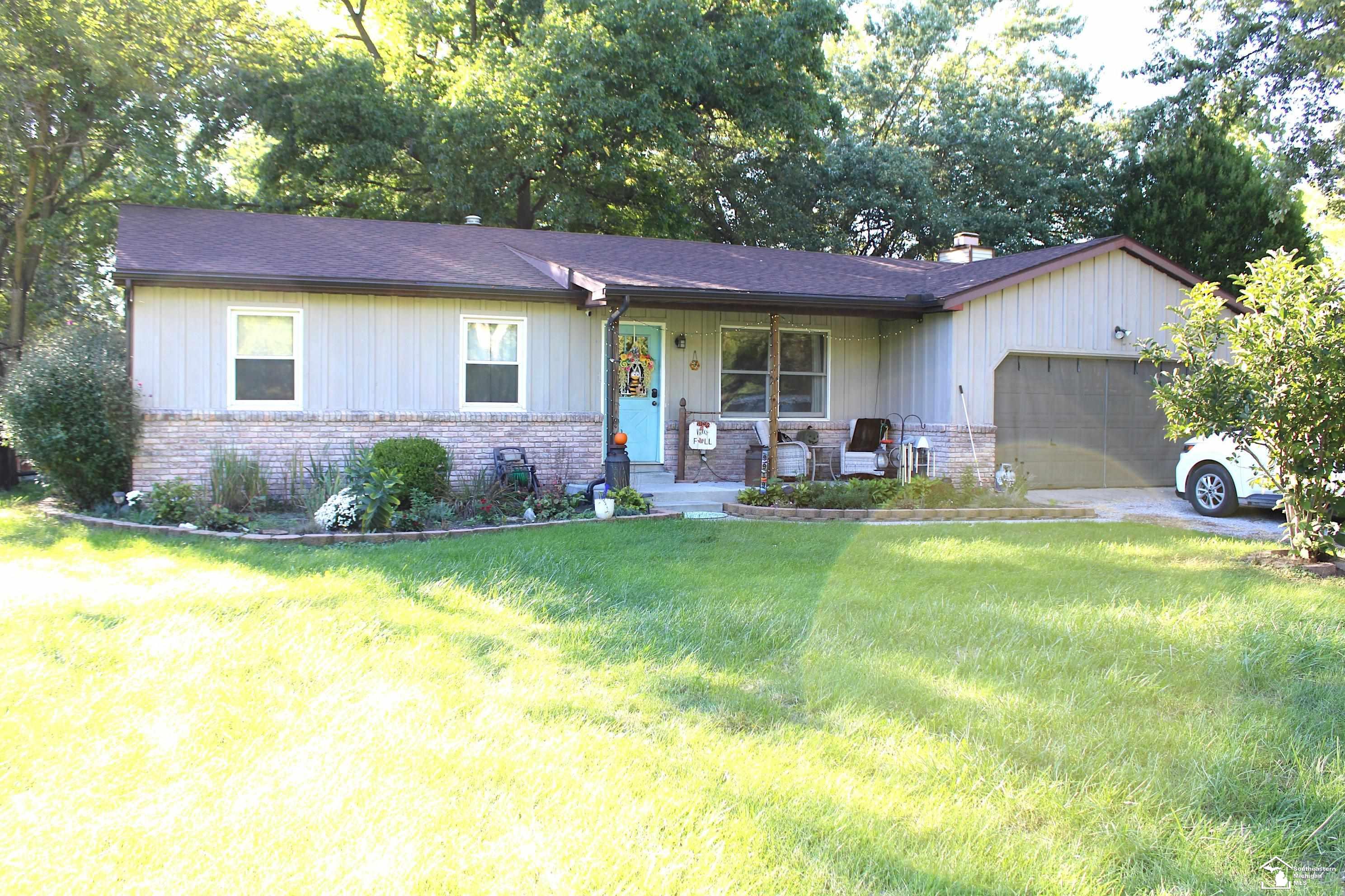 Photo 1 of Single family home for sale at 9919 Minx Rd, Temperance, MI 48182 | MLS# 57050222994 | Listing updated on 2026-09-28