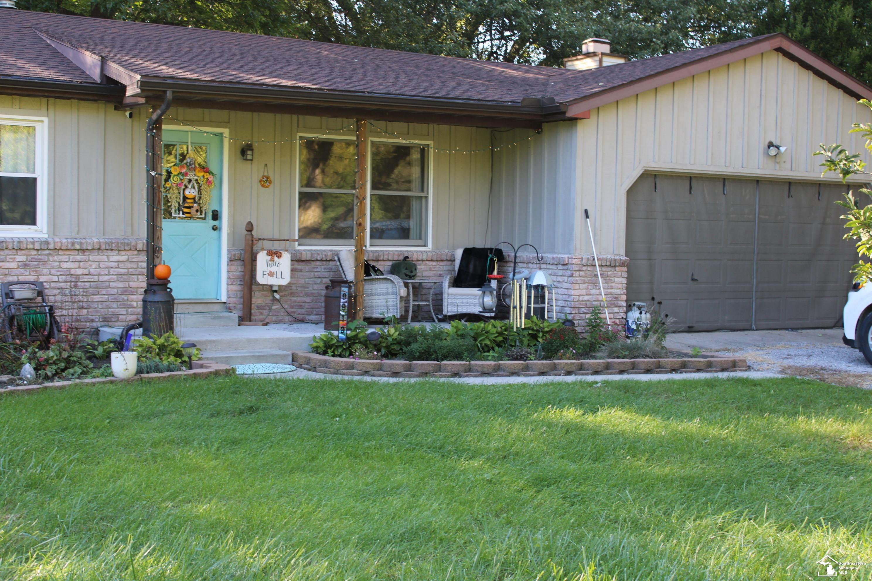Photo 2 of Single family home for sale at 9919 Minx Rd, Temperance, MI 48182 | MLS# 57050222994 | Listing updated on 2026-09-28