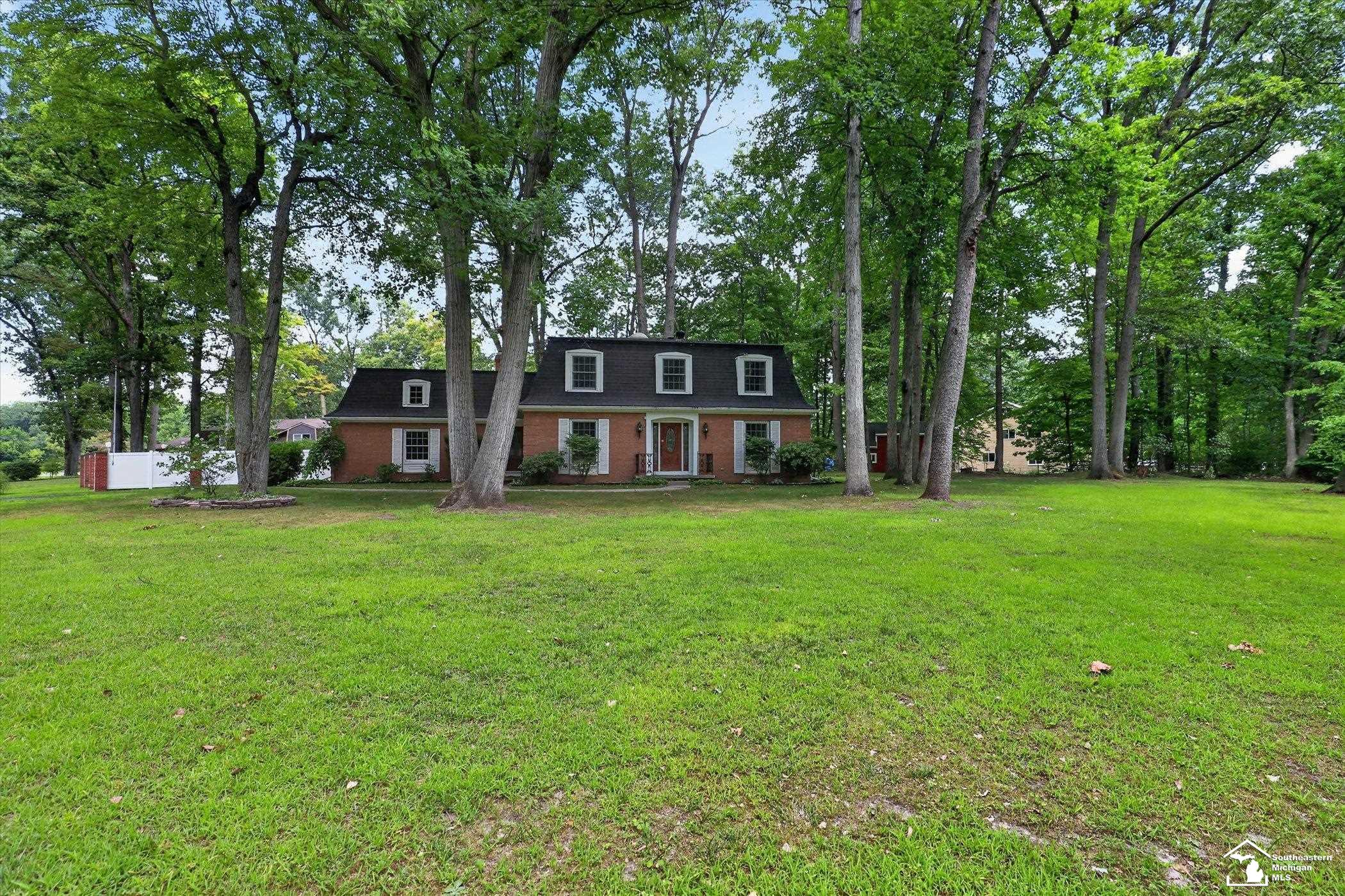 Photo 3 of Single family home for sale at 1950 Brookwood Ln, Temperance, MI 48182 | MLS# 57050223002 | Listing updated on 2026-09-28