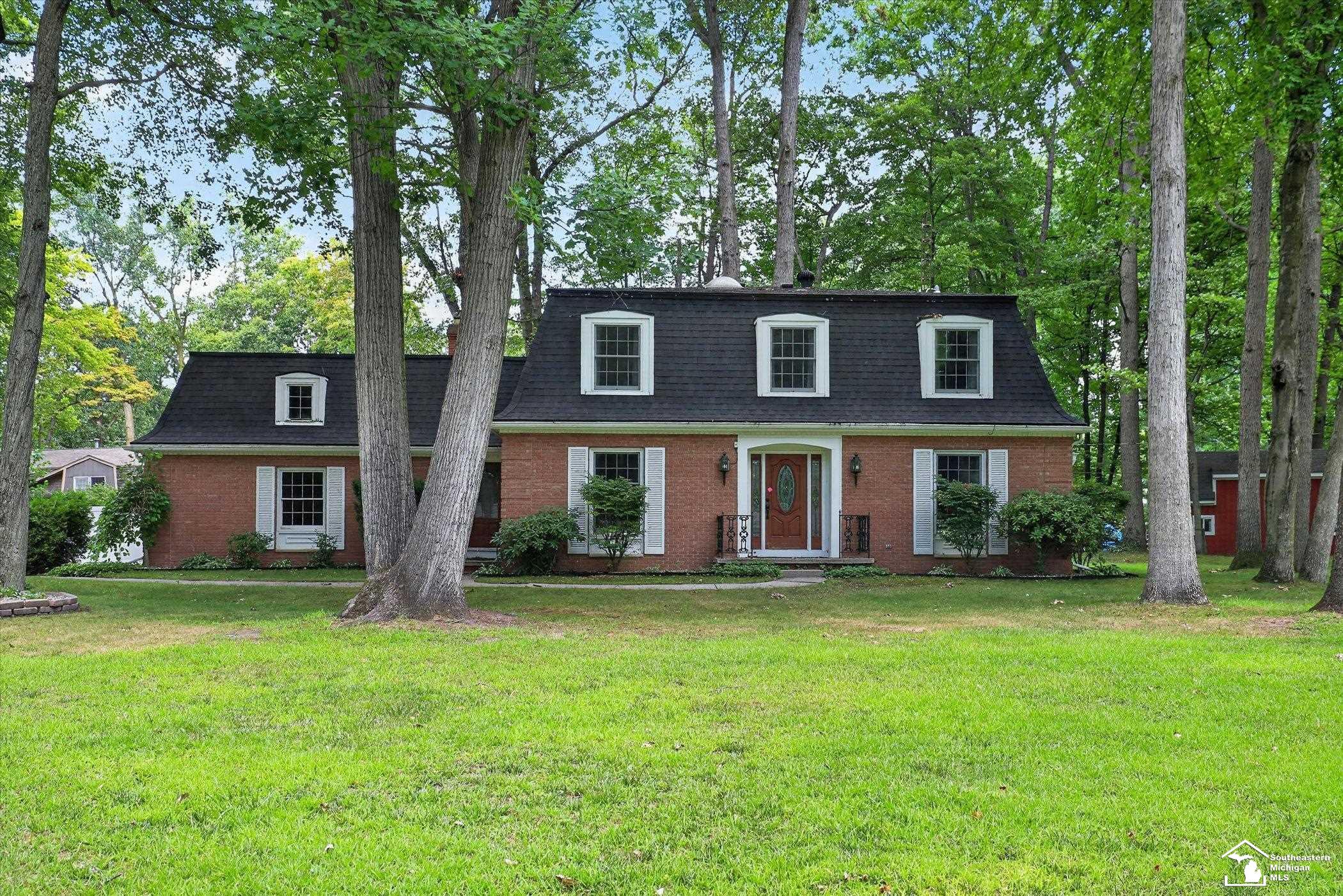 Photo 3 of Single family home for sale at 1950 Brookwood Ln, Temperance, MI 48182 | MLS# 57050223002 | Listing updated on 2026-09-28