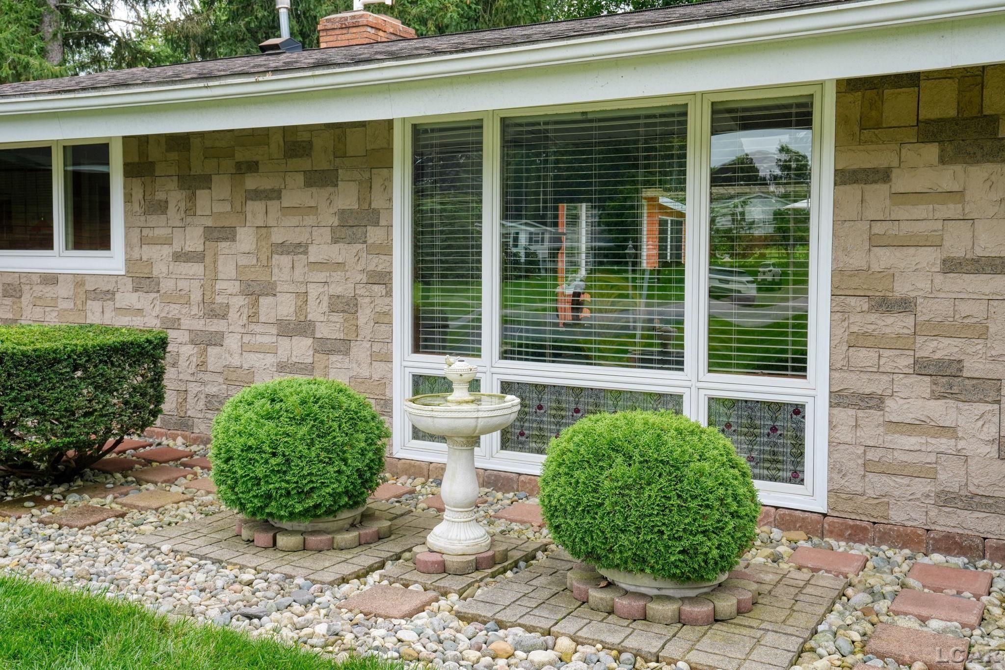Photo 3 of Single family home for sale at 1241 E Oregon Rd, Adrian, MI 49221 | MLS# 56050223007 | Listing updated on 2026-09-28