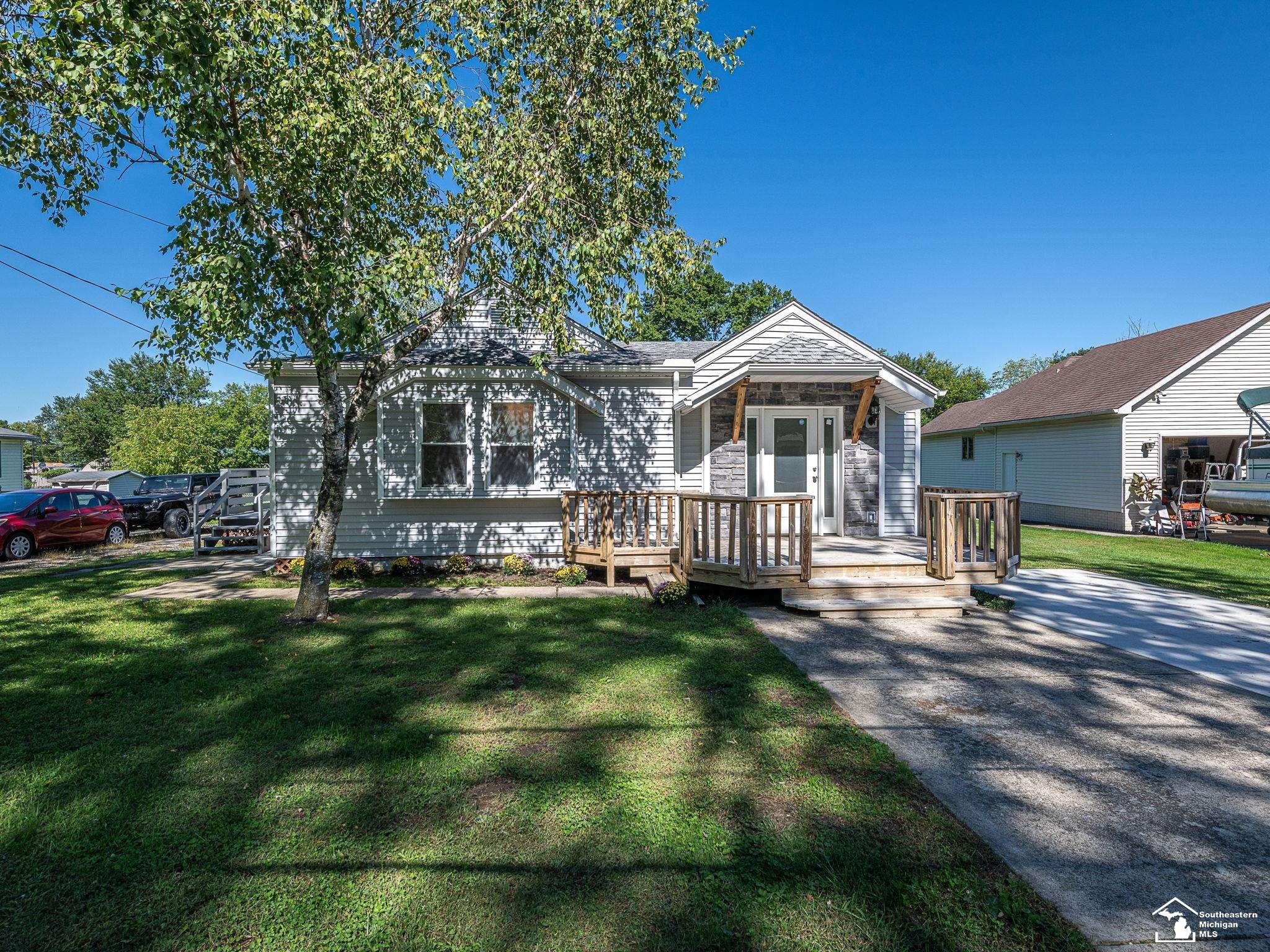 Photo 1 of Single family home for sale at 4960 Evergreen Dr, Monroe, MI 48161 | MLS# 57050223016 | Listing updated on 2026-09-30