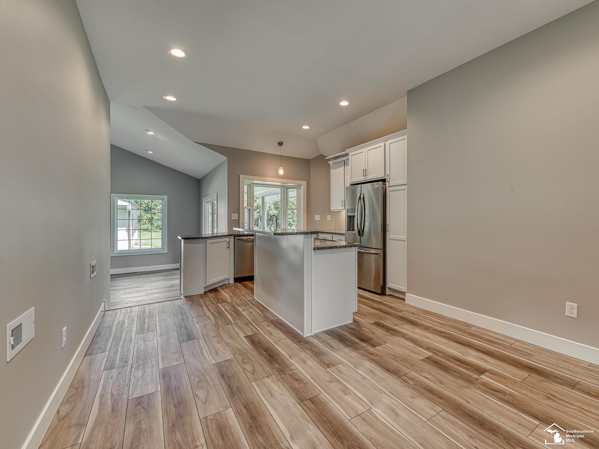 Photo 3 of Single family home for sale at 4960 Evergreen Dr, Monroe, MI 48161 | MLS# 57050223016 | Listing updated on 2026-09-30