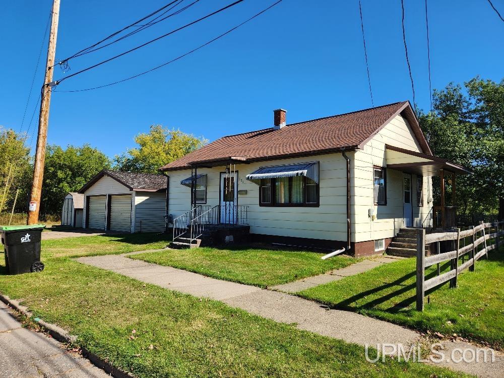 Photo 3 of Single family home for sale at 622 N 2nd Avenue, Iron River, MI 49935 | MLS# 50223028 | Listing updated on 2026-09-25