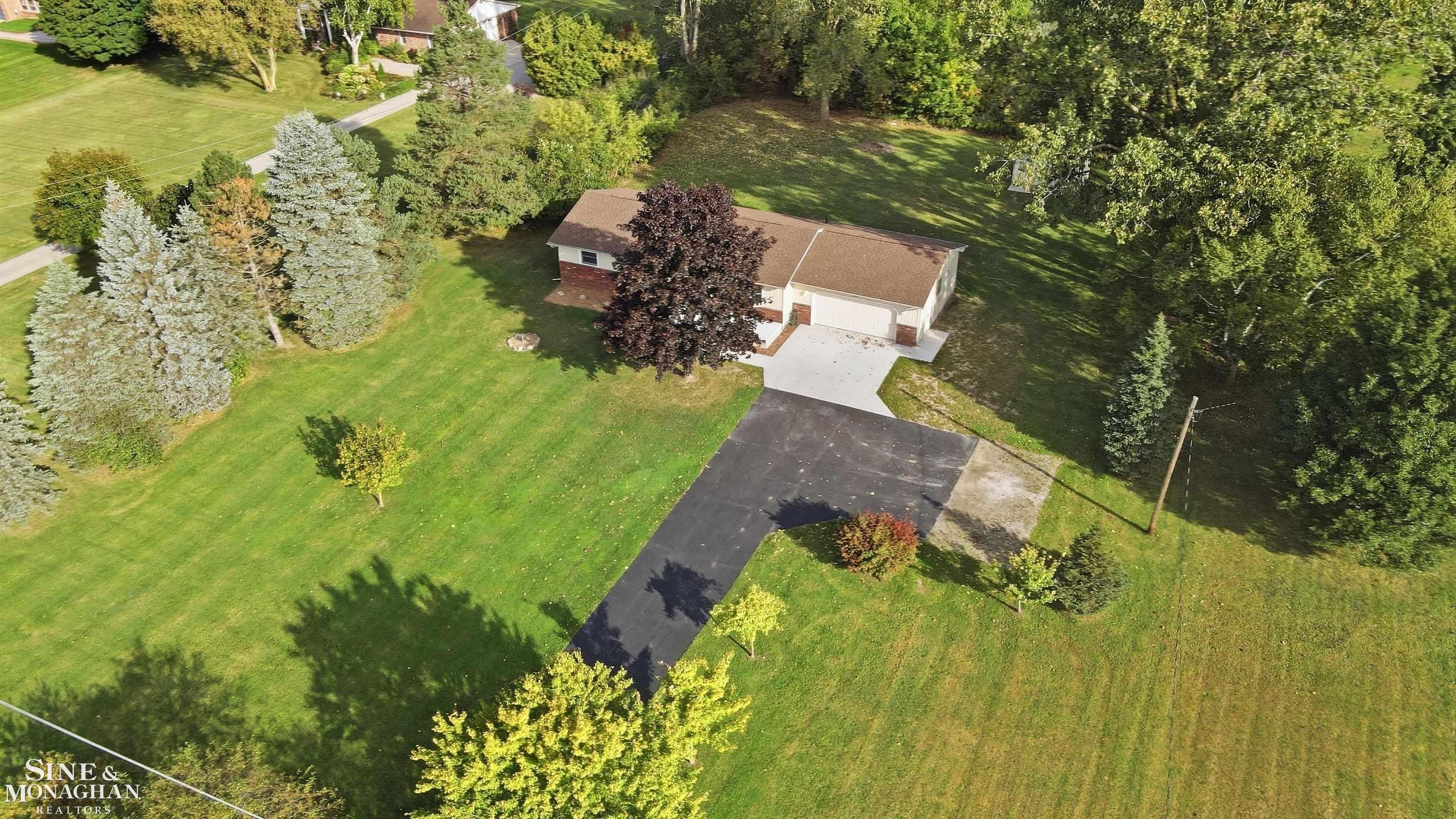 Photo 2 of Single family home for sale at 2310 Fred W Moore Hwy, Saint Clair, MI 48079 | MLS# 58050223029 | Listing updated on 2026-10-03