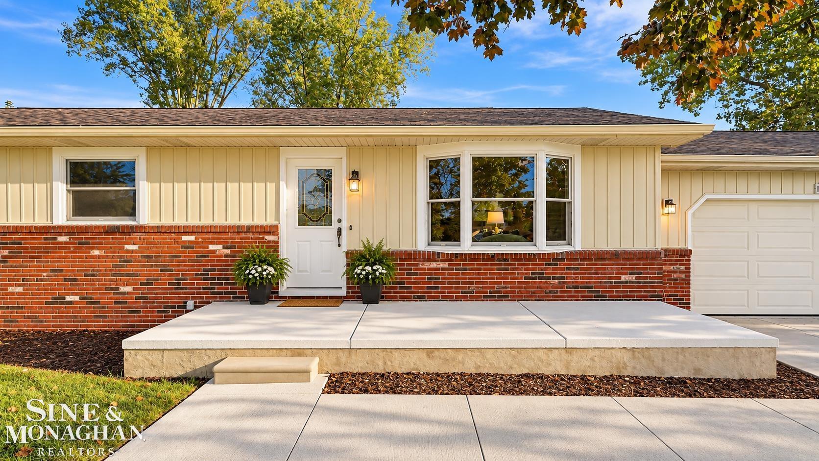 Photo 4 of Single family home for sale at 2310 Fred W Moore Hwy, Saint Clair, MI 48079 | MLS# 58050223029 | Listing updated on 2026-10-03
