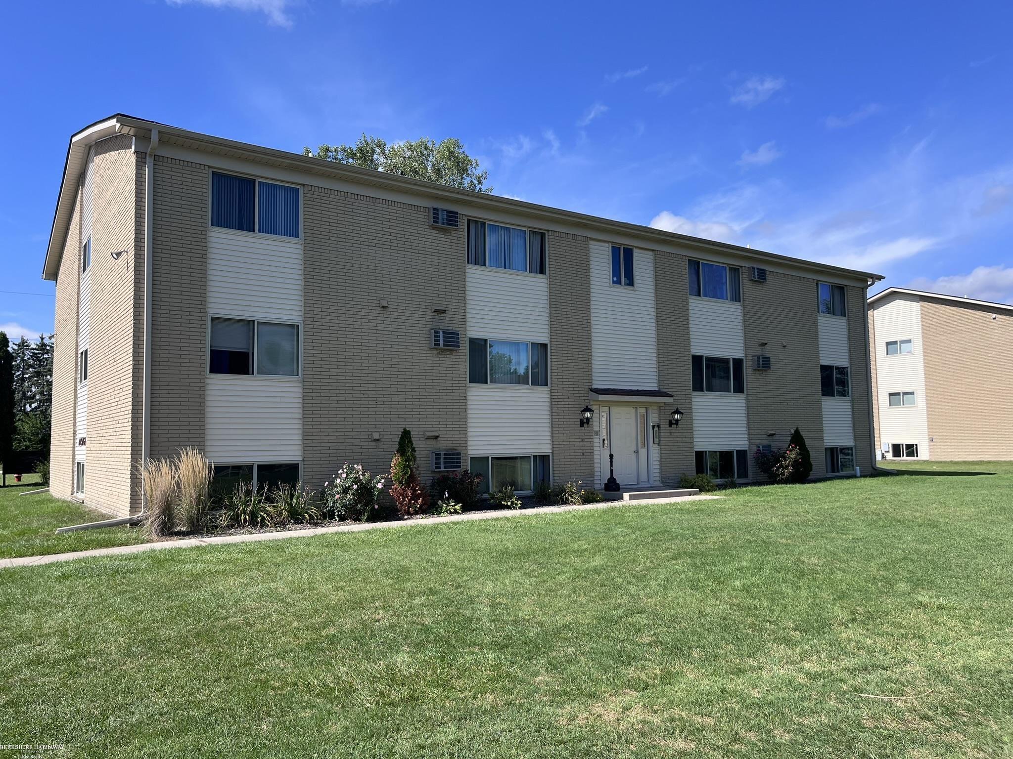 Photo 1 of Sale Pending at 1875 Michigan Ave #A3, Marysville, MI 48040 | MLS# 50223036 | Listing updated on 2026-09-28
