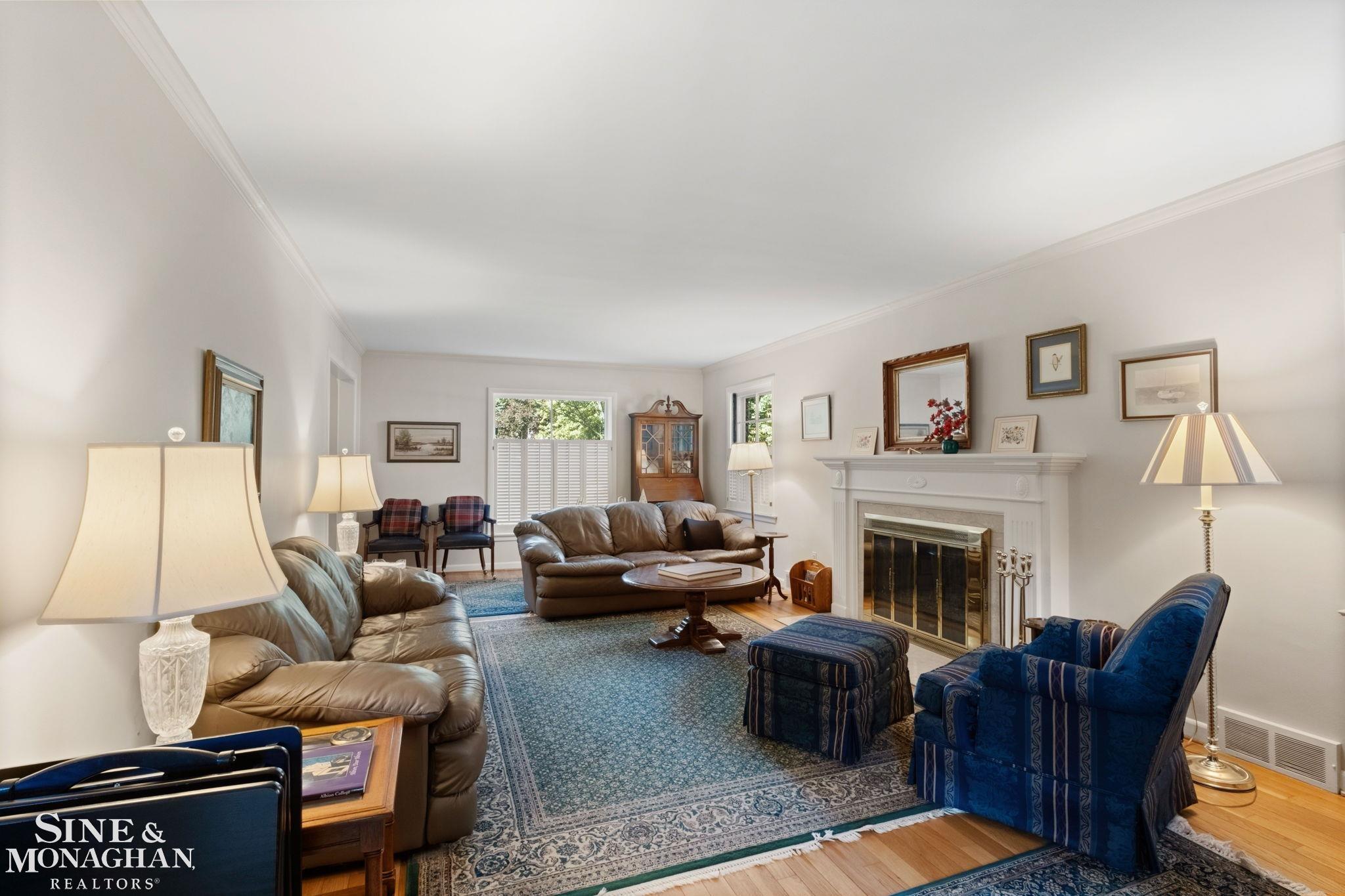 Photo 2 of Single family home for sale at 1302 Yorkshire Rd, Grosse Pointe Park, MI 48230 | MLS# 58050223037 | Listing updated on 2026-10-05
