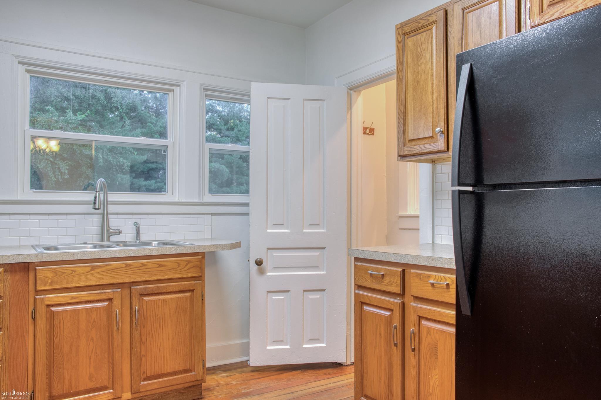 Photo 3 of Single family home for sale at 617 E Main St, Owosso, MI 48867 | MLS# 5050223038 | Listing updated on 2026-09-25