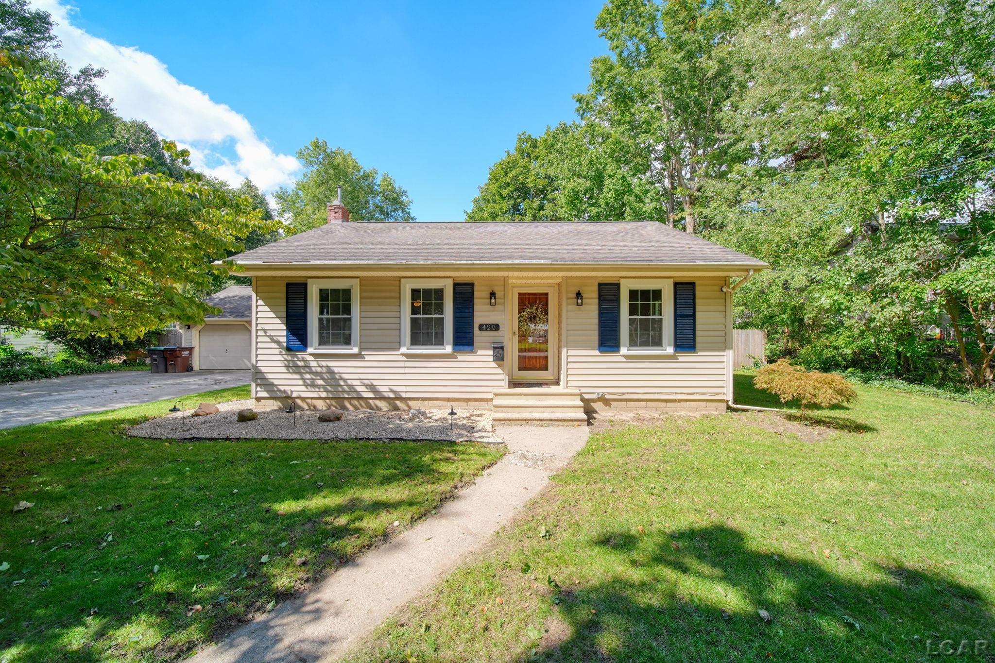 Photo 1 of Single family home for sale at 428 S Madison St, Adrian, MI 49221 | MLS# 56050223041 | Listing updated on 2026-09-29