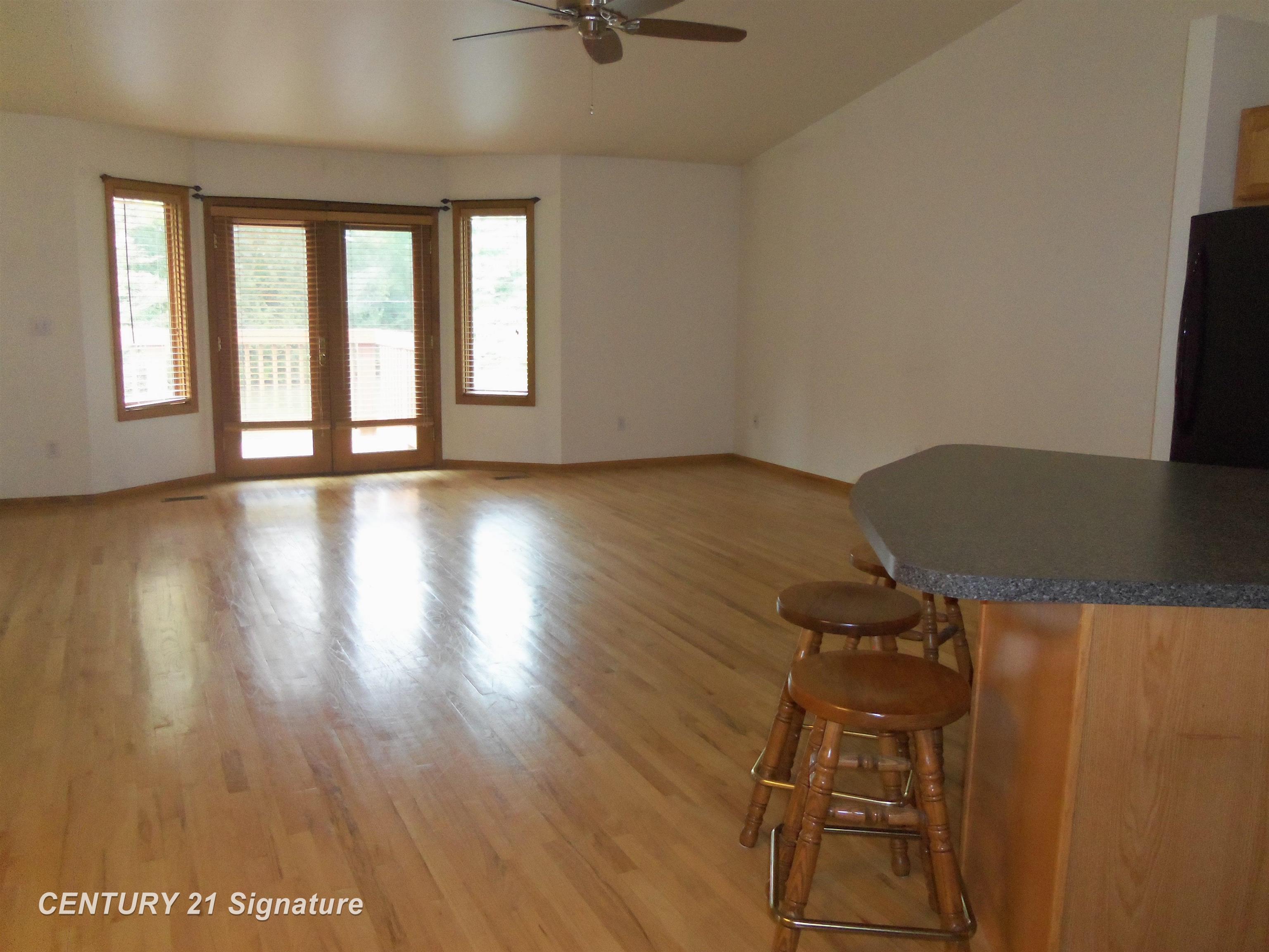 Photo 4 of Condo for sale at 1121 Jenna Ln, Davison, MI 48423 | MLS# 5050223053 | Listing updated on 2026-09-26