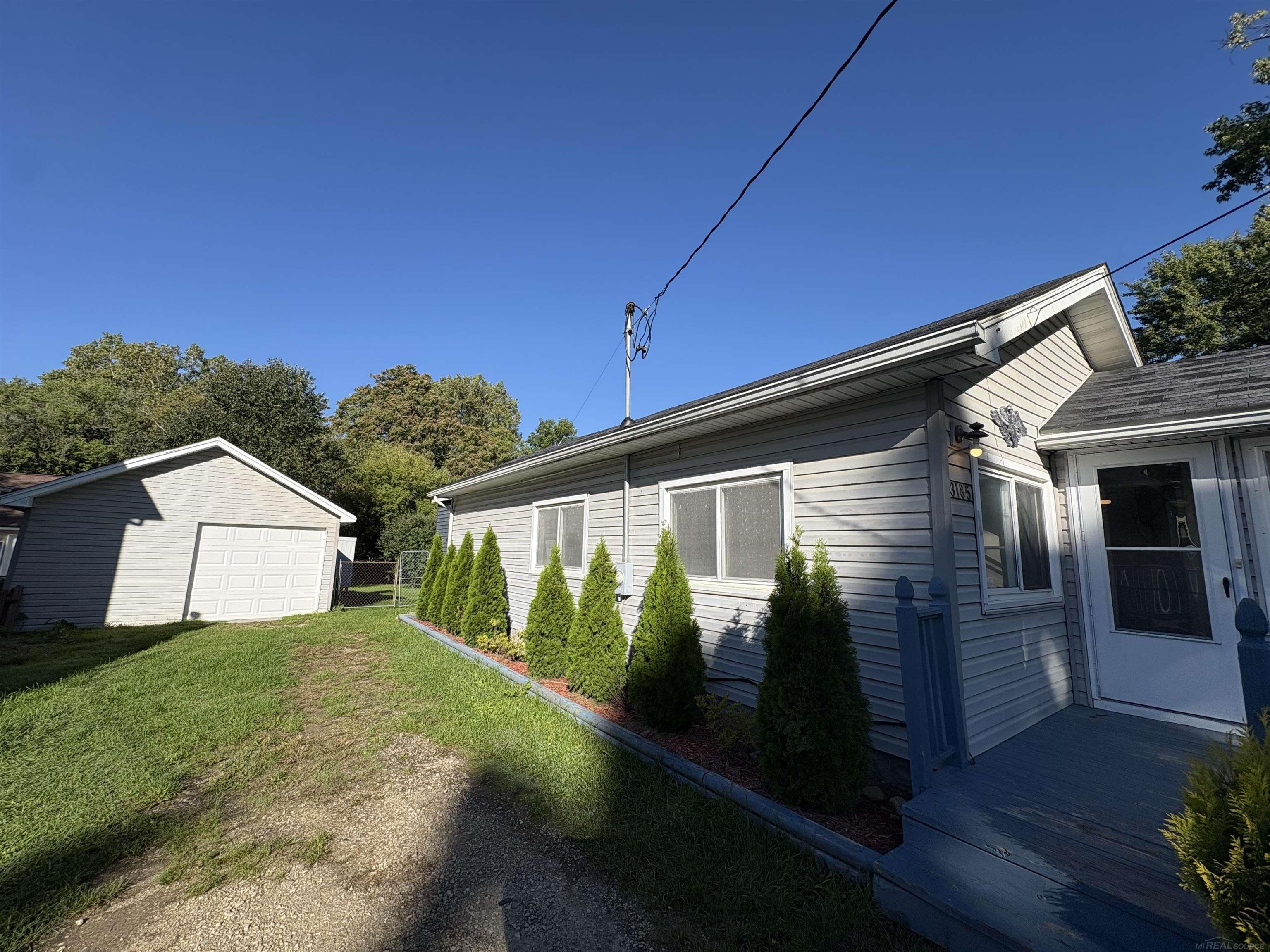 Photo 3 of Single family home for sale at 3185 Delaney St, Flint, MI 48506 | MLS# 58050223056 | Listing updated on 2026-09-26