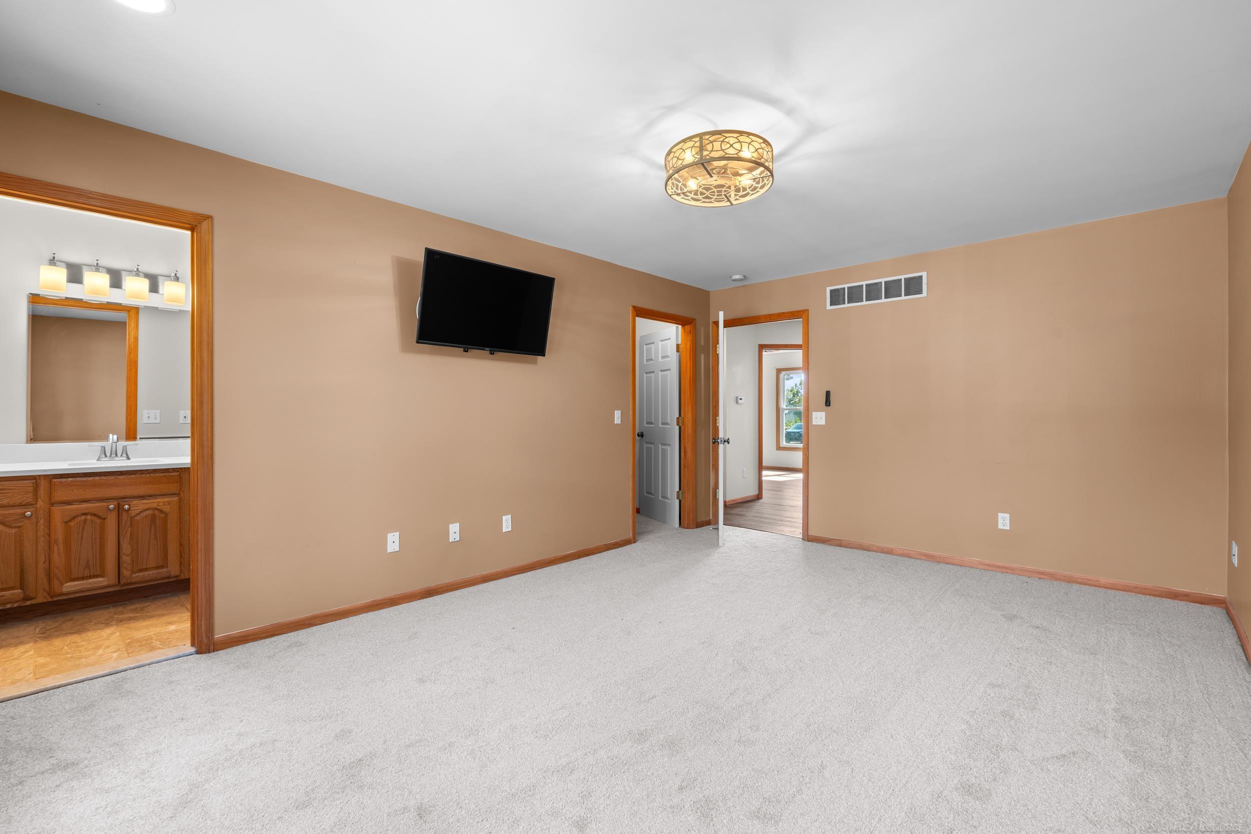 Photo 4 of Single family home for sale at 27777 29 Mile Rd, Lenox, MI 48050 | MLS# 58050223070 | Listing updated on 2026-10-05