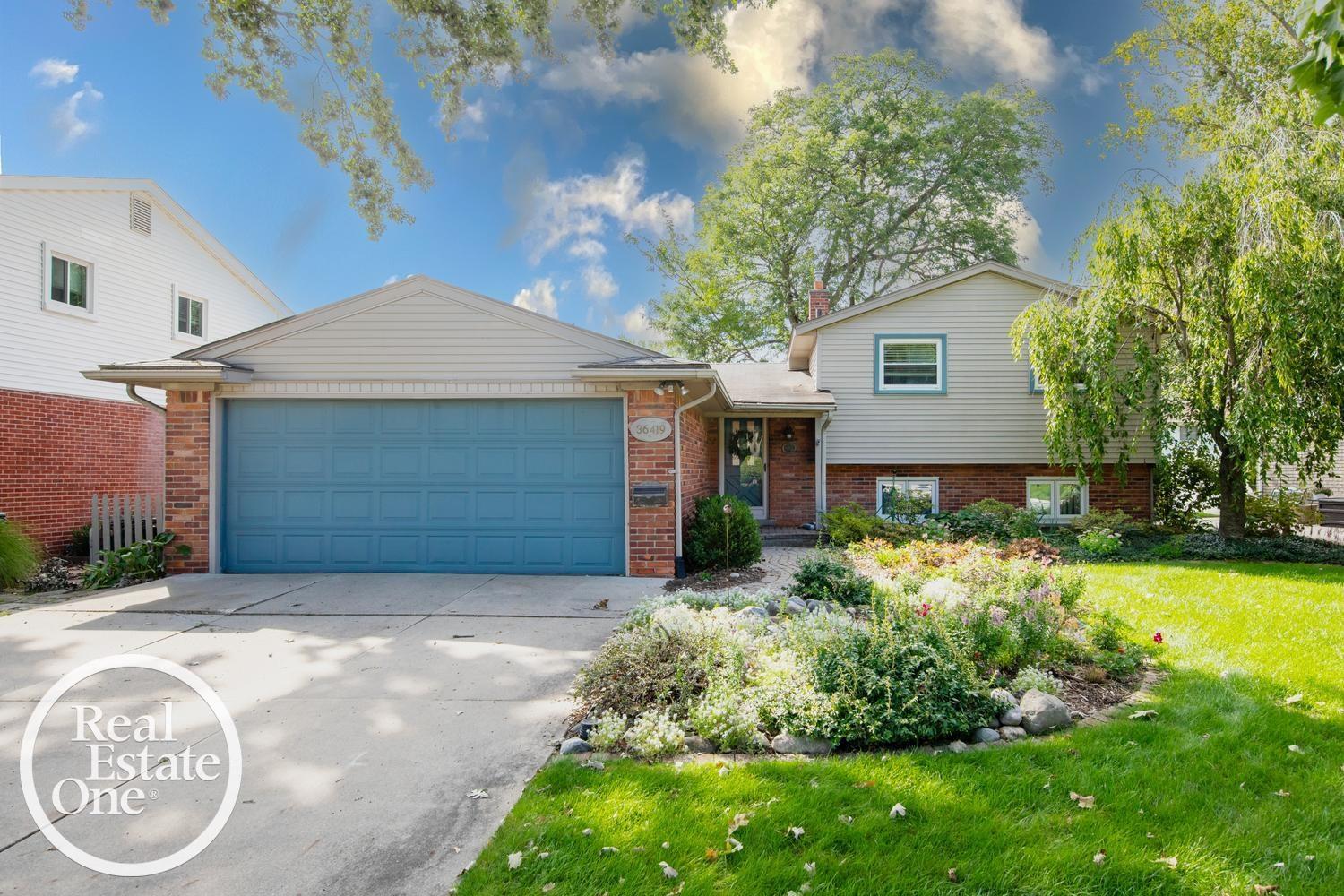 Photo 1 of Single family home for sale at 36419 Sunnydale St, Livonia, MI 48154 | MLS# 58050223089 | Listing updated on 2026-10-02