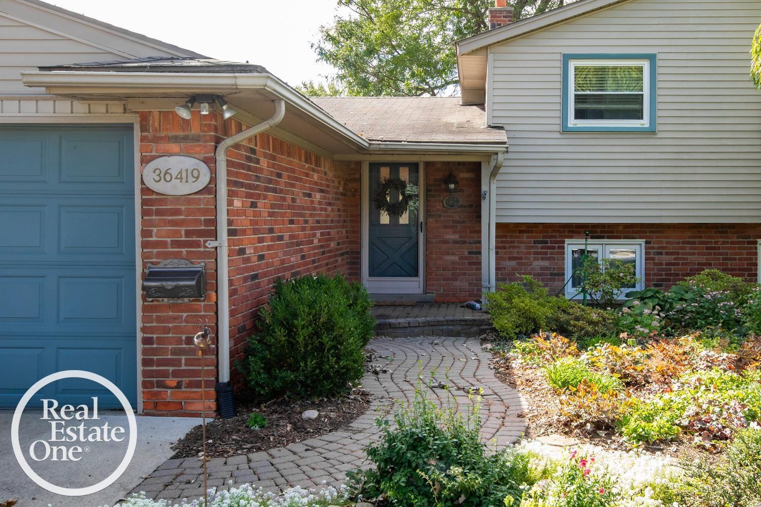Photo 3 of Single family home for sale at 36419 Sunnydale St, Livonia, MI 48154 | MLS# 58050223089 | Listing updated on 2026-10-02