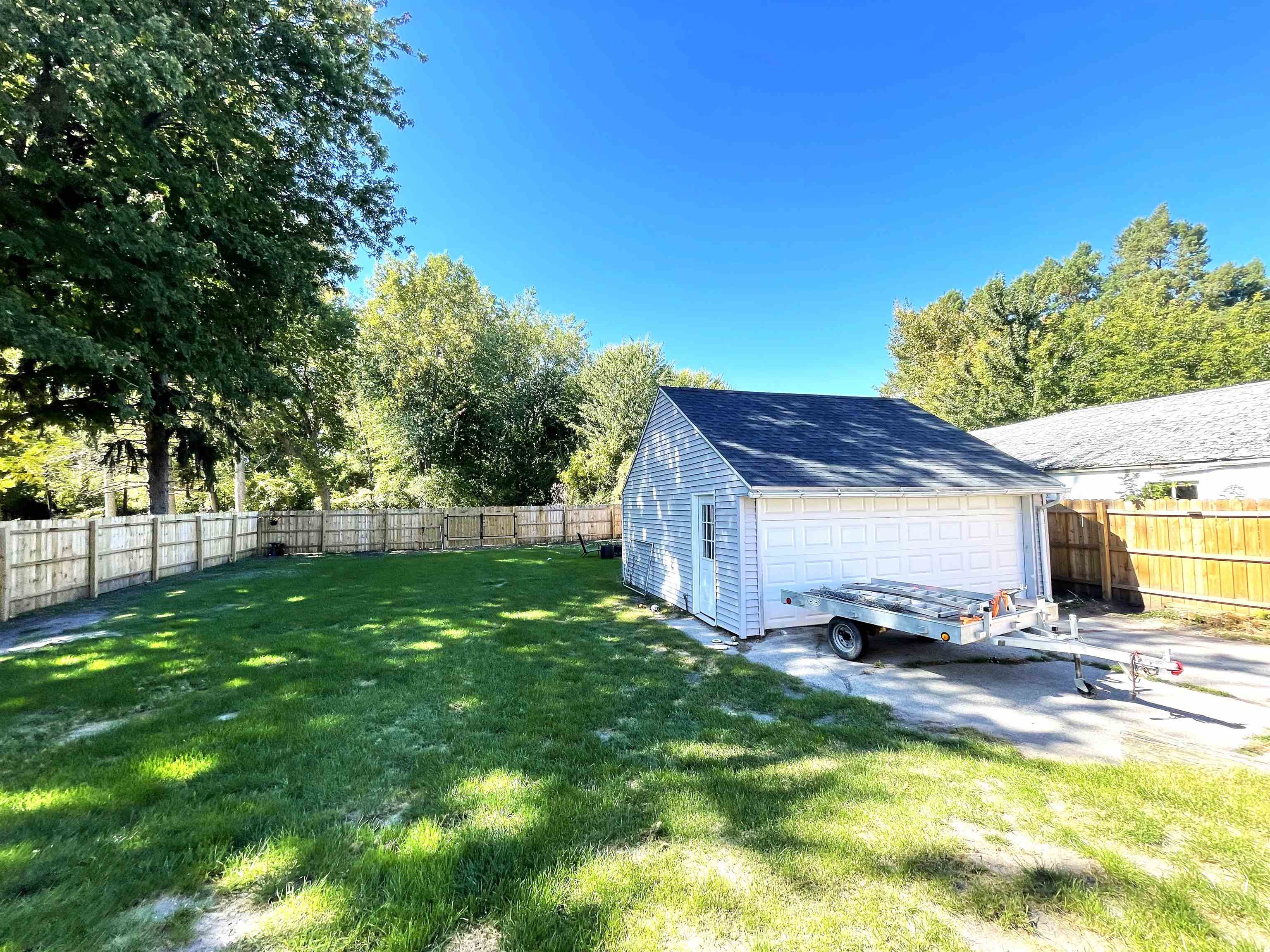 Photo 3 of Single family home for sale at 287 State Park Dr, Bay City, MI 48706 | MLS# 50223100 | Listing updated on 2026-09-29