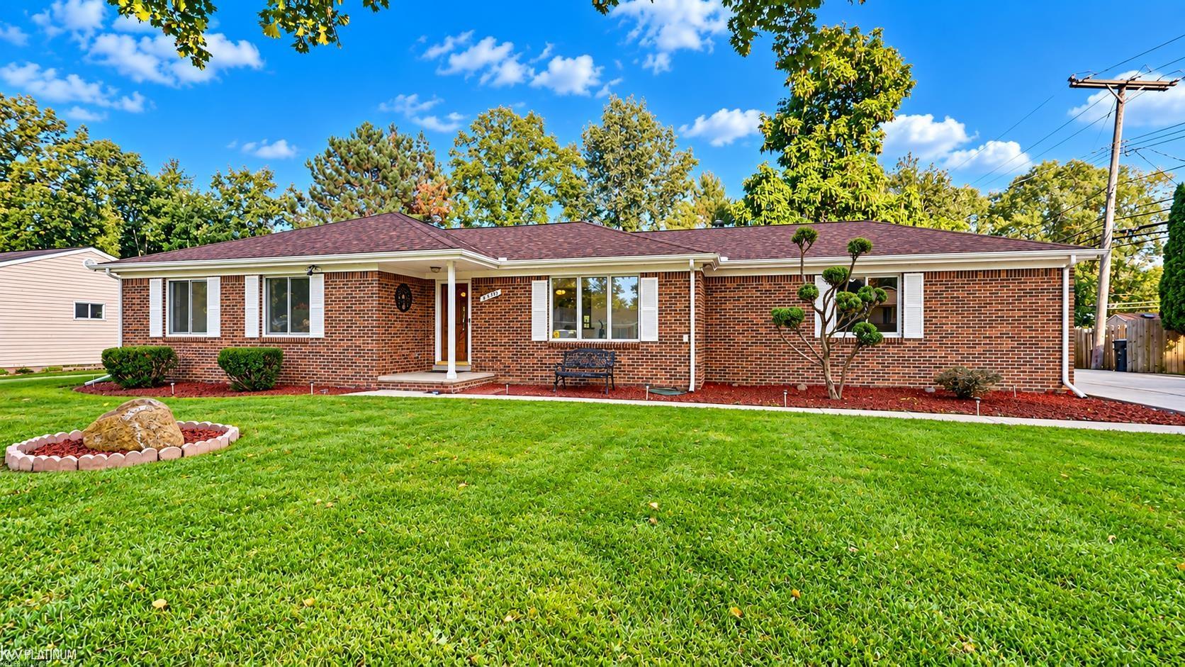 Photo 2 of Single family home for sale at 45440 Wakefield St, Shelby Township, MI 48317 | MLS# 58050223115 | Listing updated on 2026-10-07