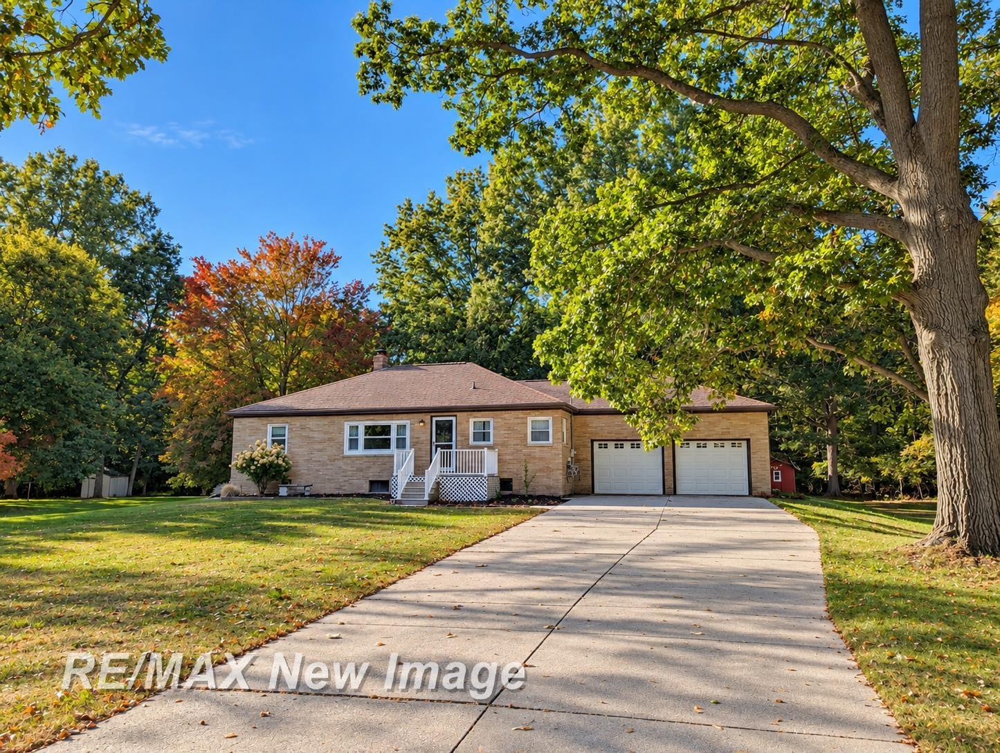 Photo 1 of Sale Pending at 3890 Grotto Rd, Bridgeport, MI 48722 | MLS# 61050223122 | Listing updated on 2026-10-01