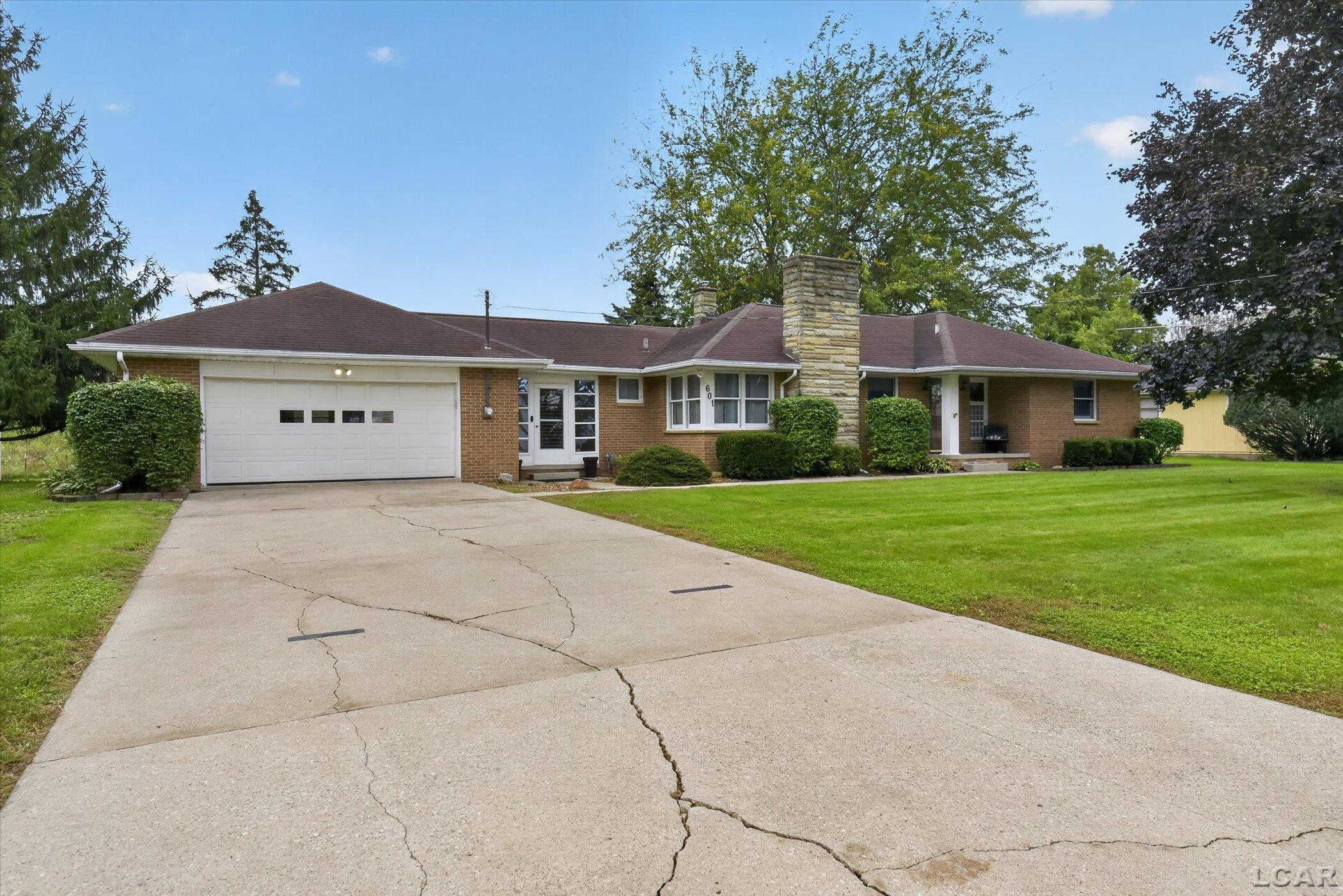 Photo 3 of Single family home for sale at 601 Depot St, Blissfield, MI 49228 | MLS# 56050223136 | Listing updated on 2026-09-28