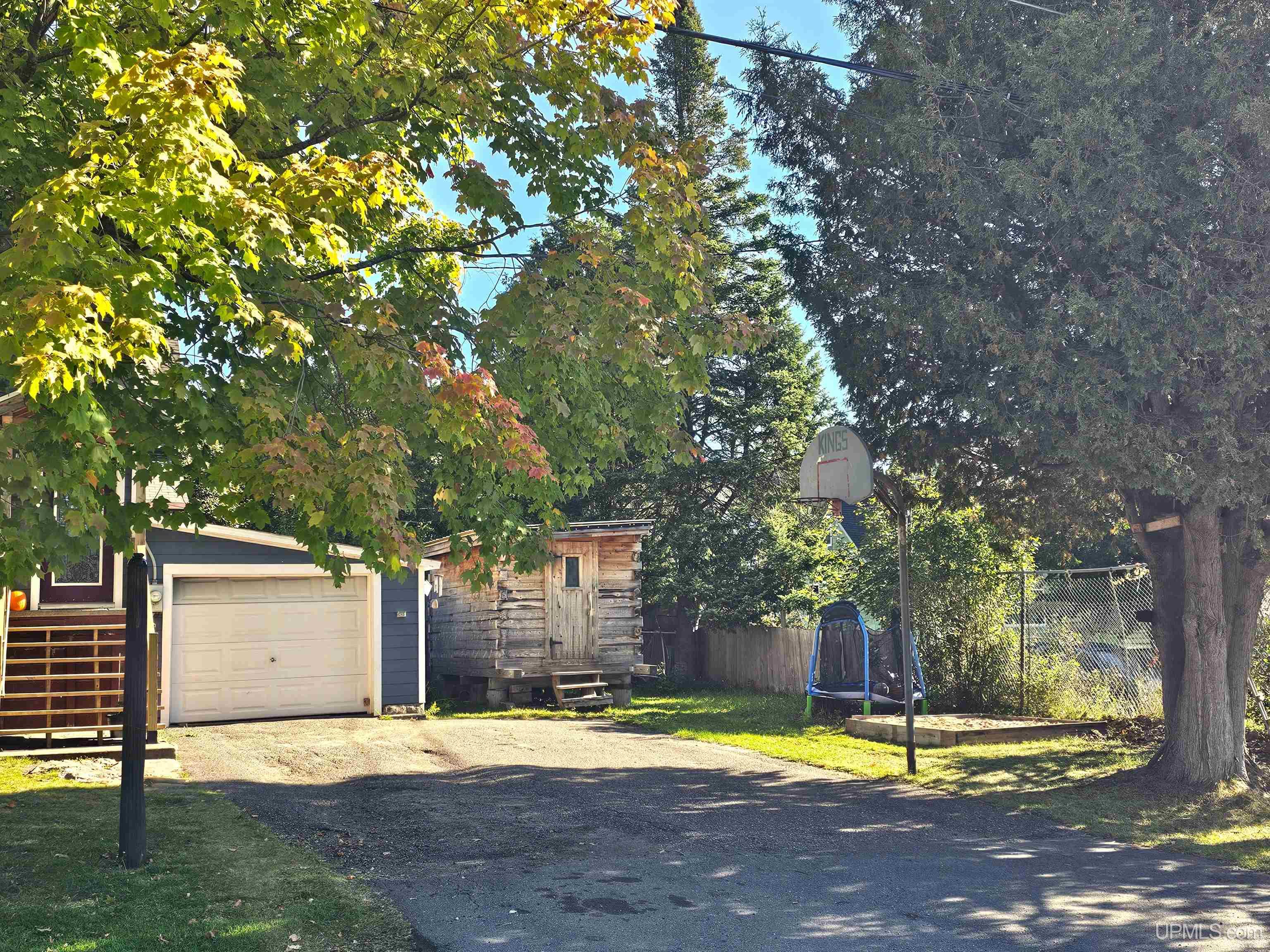 Photo 3 of Single family home for sale at 56226 Union St, Calumet, MI 49913 | MLS# 50223141 | Listing updated on 2026-10-03