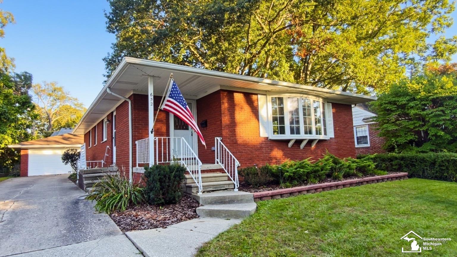 Photo 2 of Single family home for sale at 652 Godfroy Ave, Monroe, MI 48162 | MLS# 57050223145 | Listing updated on 2026-10-05