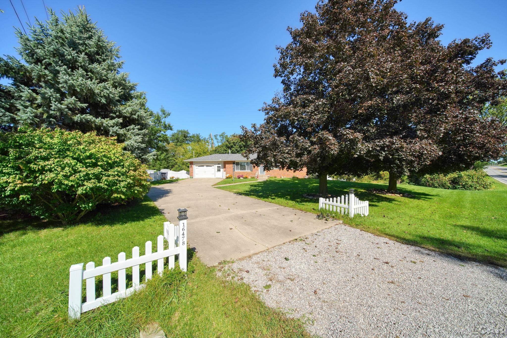 Photo 1 of Single family home for sale at 16478 Cement City Rd, Cement City, MI 49233 | MLS# 50223150 | Listing updated on 2026-10-05