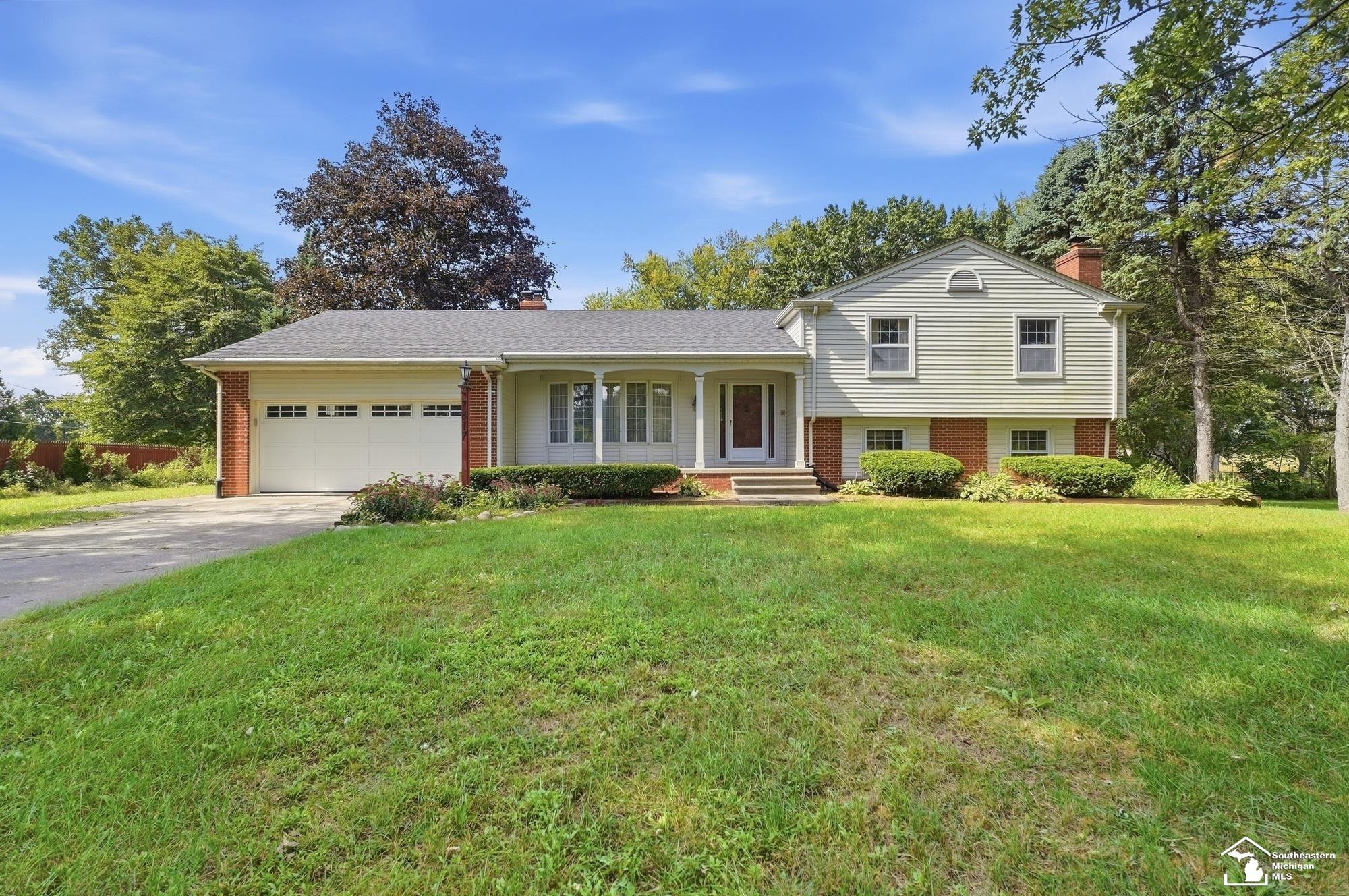 Photo 2 of Single family home for sale at 7817 Reinhardt Rd, Monroe, MI 48162 | MLS# 57050223156 | Listing updated on 2026-10-02