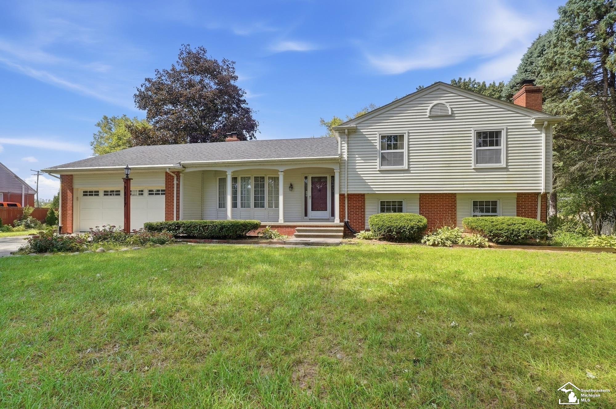 Photo 3 of Single family home for sale at 7817 Reinhardt Rd, Monroe, MI 48162 | MLS# 57050223156 | Listing updated on 2026-10-02