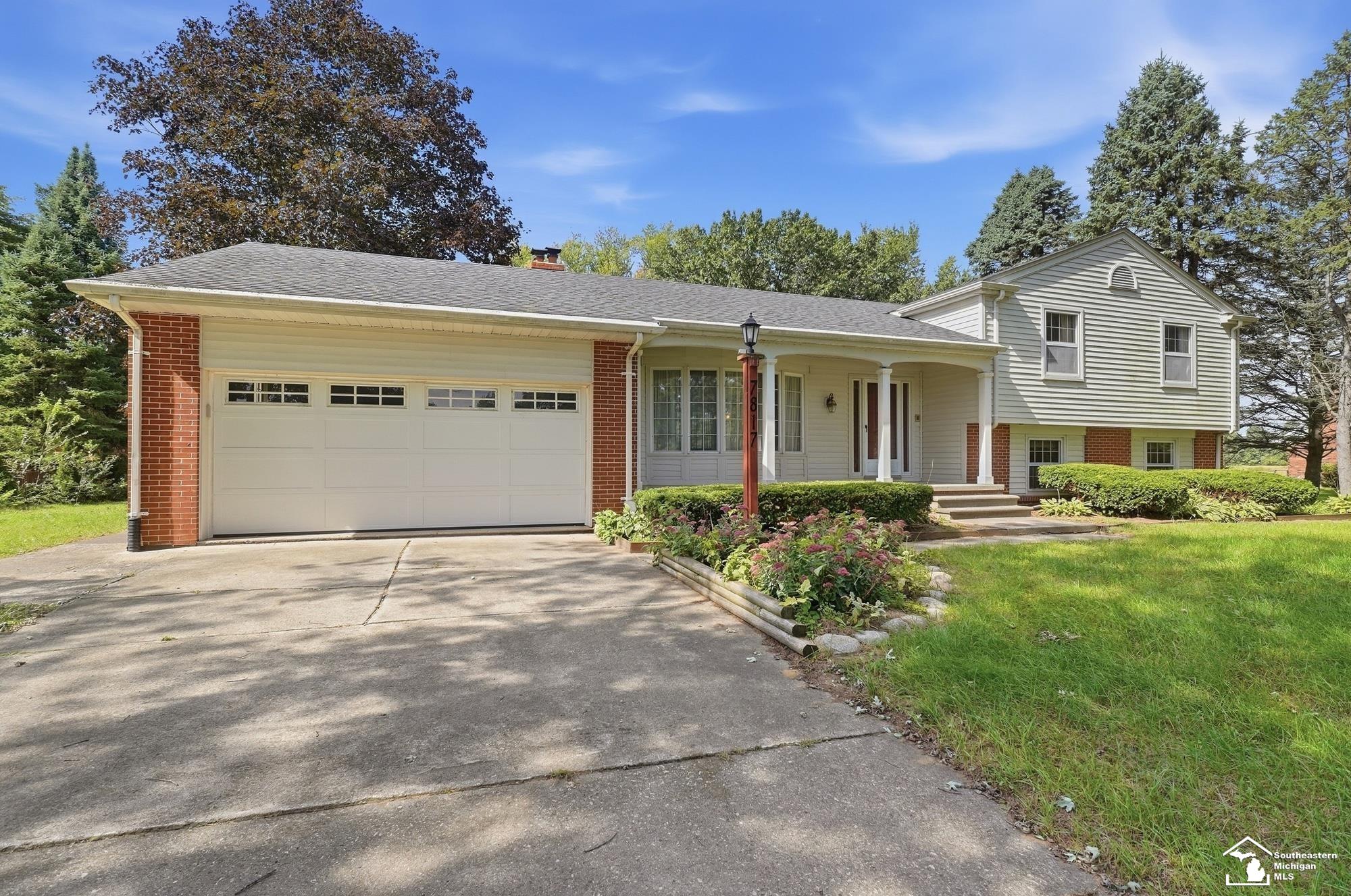 Photo 3 of Single family home for sale at 7817 Reinhardt Rd, Monroe, MI 48162 | MLS# 57050223156 | Listing updated on 2026-10-02