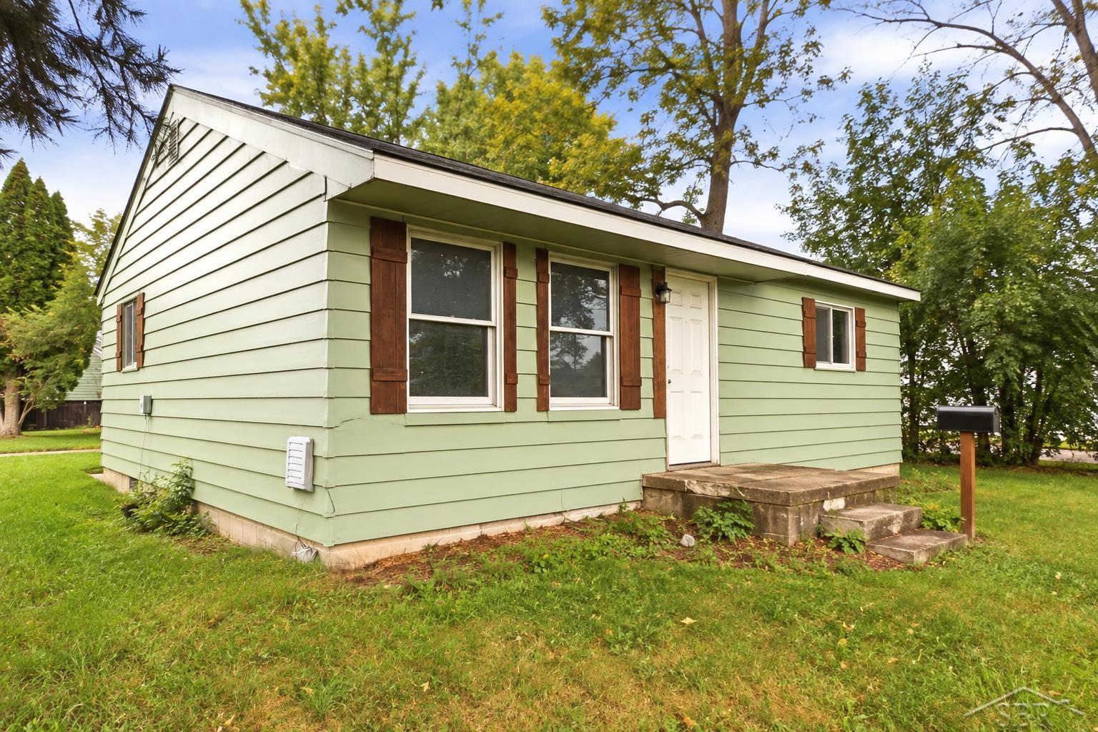 Photo 1 of Single family home for sale at 5025 Lodge St, Saginaw, MI 48601 | MLS# 61050223160 | Listing updated on 2026-09-29