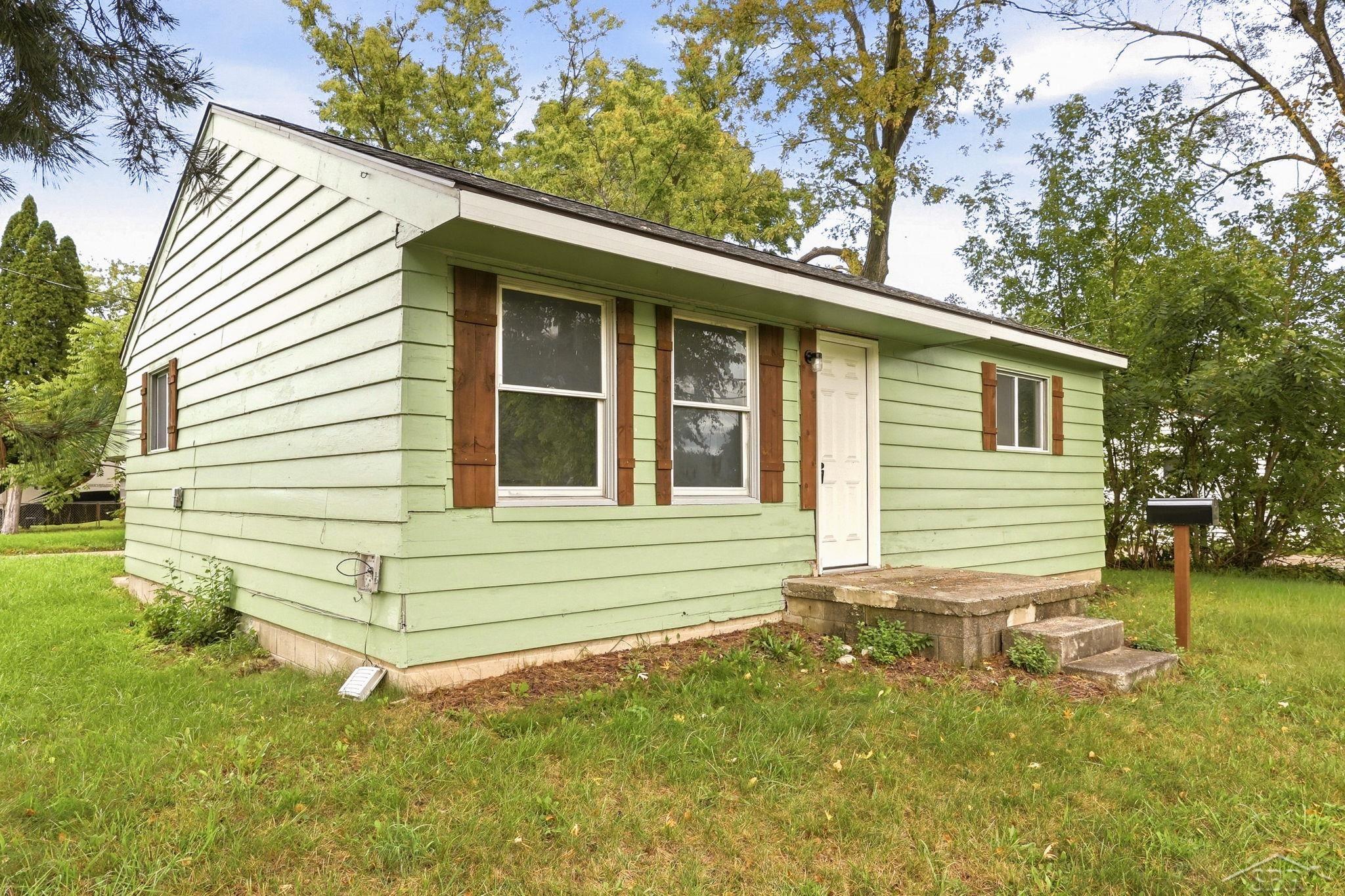 Photo 4 of Single family home for sale at 5025 Lodge St, Saginaw, MI 48601 | MLS# 61050223160 | Listing updated on 2026-09-29