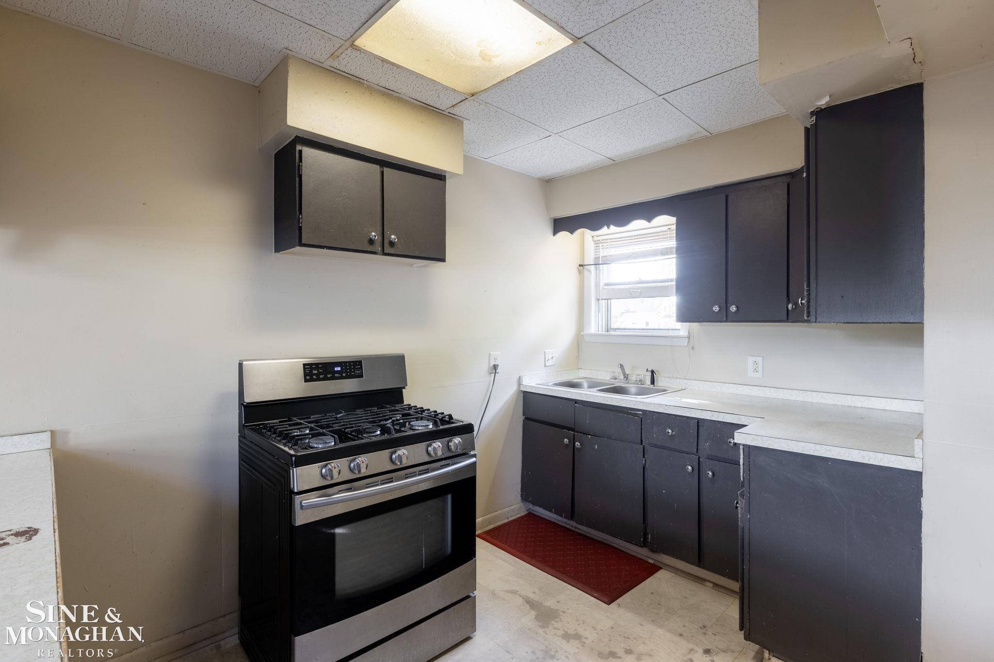 Photo 4 of Single family home for sale at 605 12th Street, Port Huron, MI 48060 | MLS# 58050223175 | Listing updated on 2026-09-28