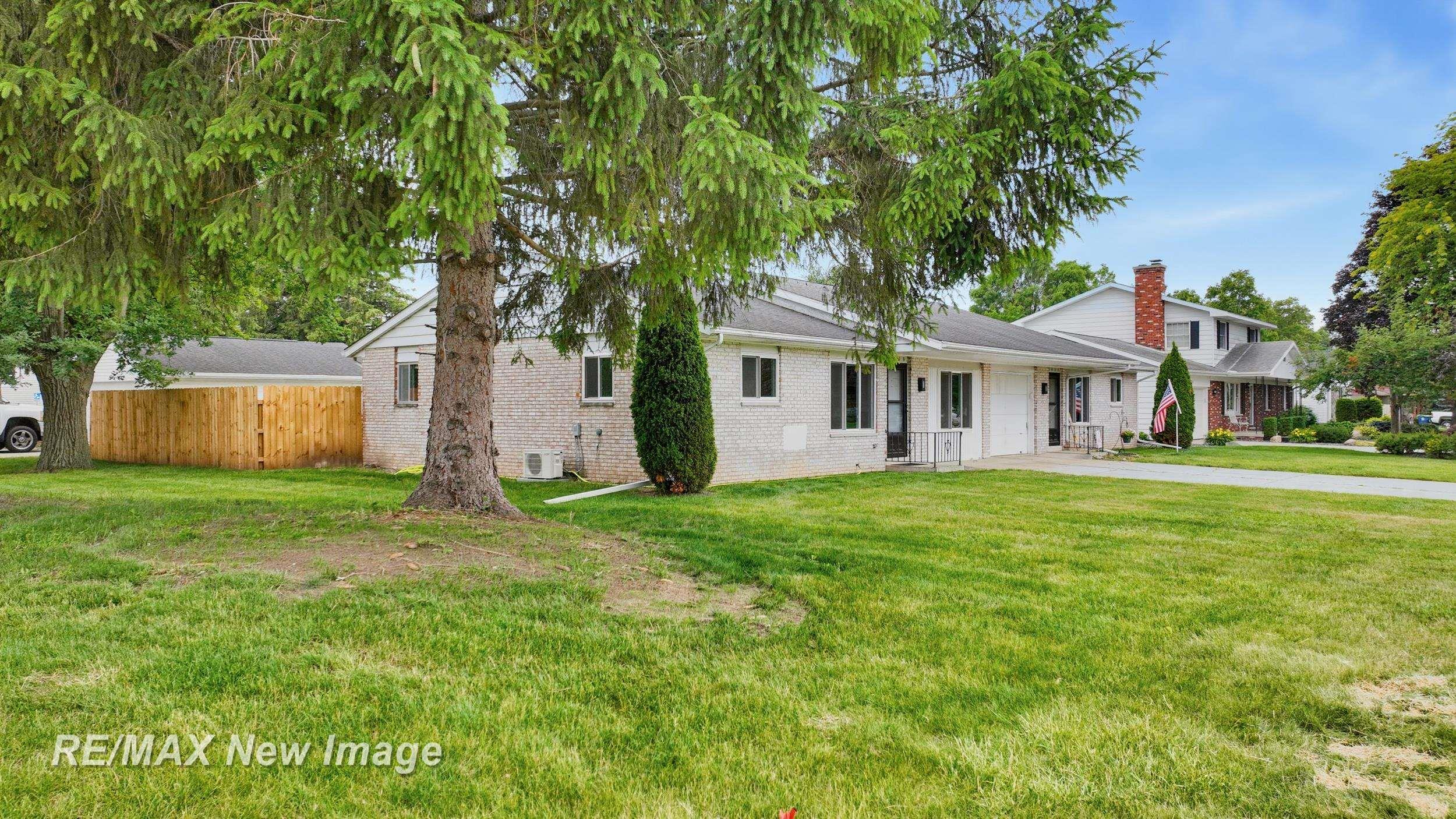 Photo 2 of Multi family home for sale at 5019 Glenfield Dr, Saginaw, MI 48638 | MLS# 61050223190 | Listing updated on 2026-09-28