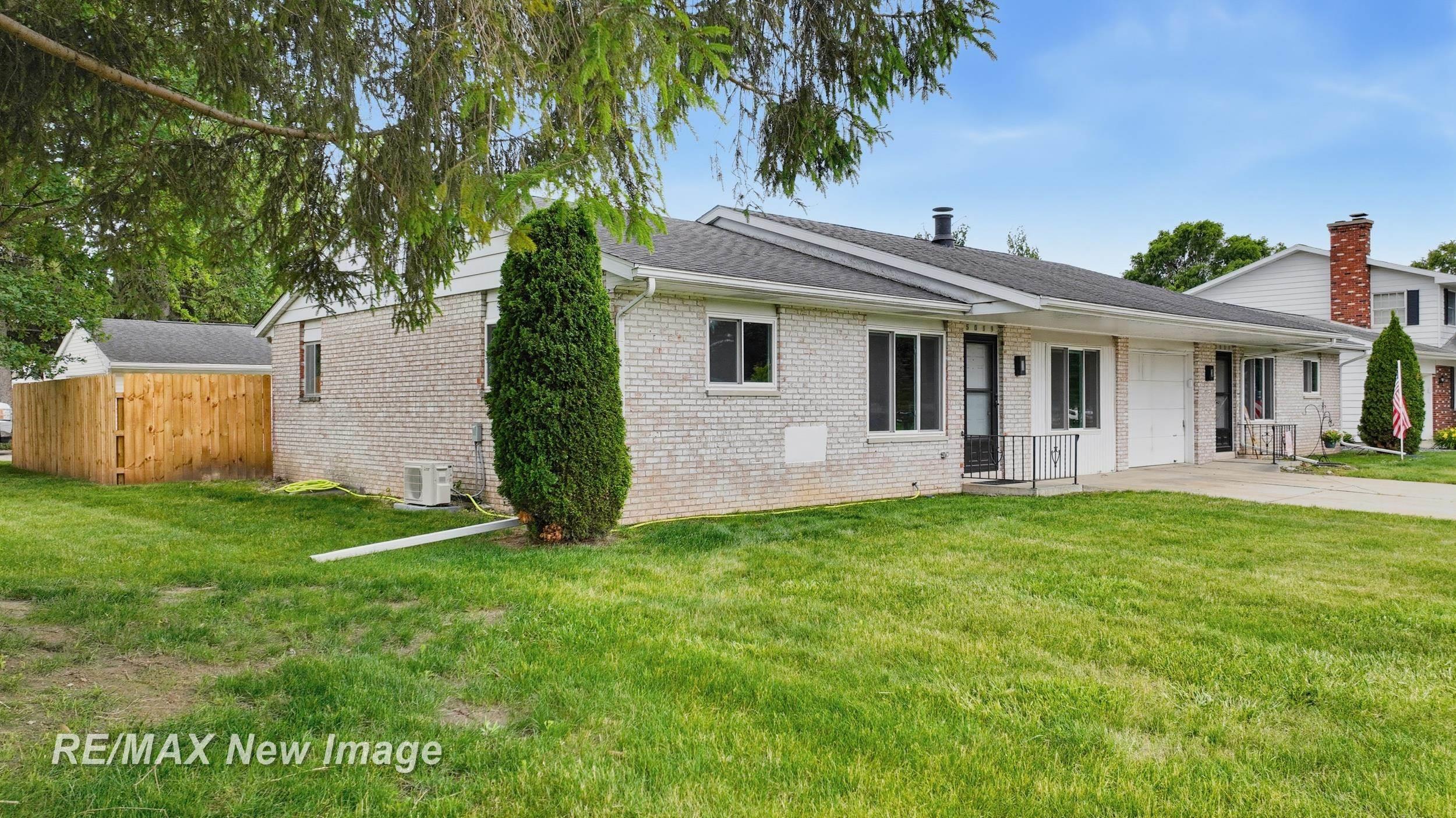 Photo 3 of Multi family home for sale at 5019 Glenfield Dr, Saginaw, MI 48638 | MLS# 61050223190 | Listing updated on 2026-09-28