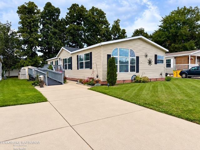 Photo 1 of Single family home for sale at 52211 Landsdowne Cir, Chesterfield, MI 48051 | MLS# 58050223196 | Listing updated on 2026-09-30