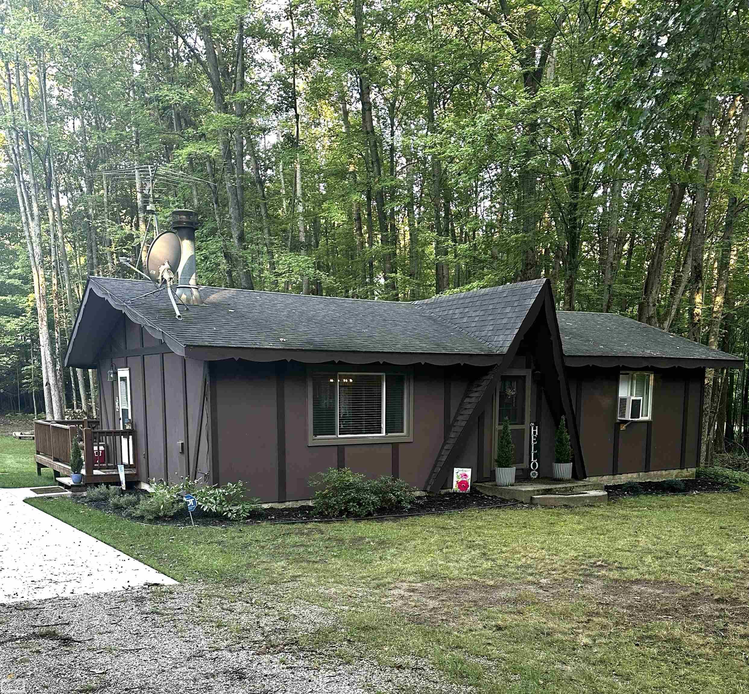 Photo 1 of Single family home for sale at 2191 Hemlock Ln, Farwell, MI 48622 | MLS# 58050223197 | Listing updated on 2026-09-29